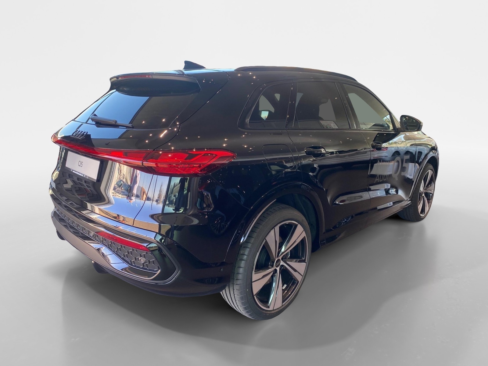 AUDI Q5 TDI quattro 150 kW S-tronic-image-1