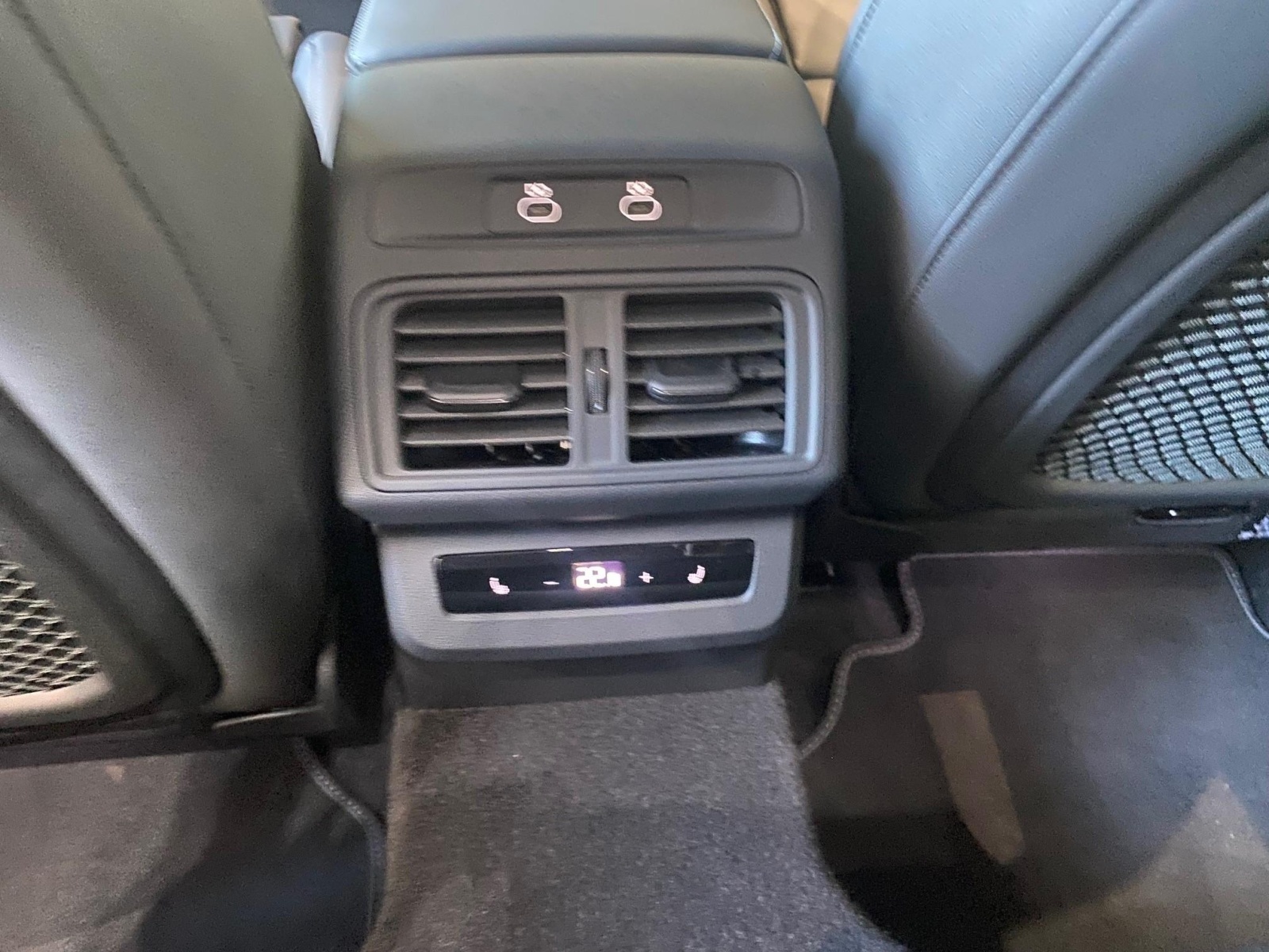 AUDI Q5 TDI quattro 150 kW S-tronic-image-12