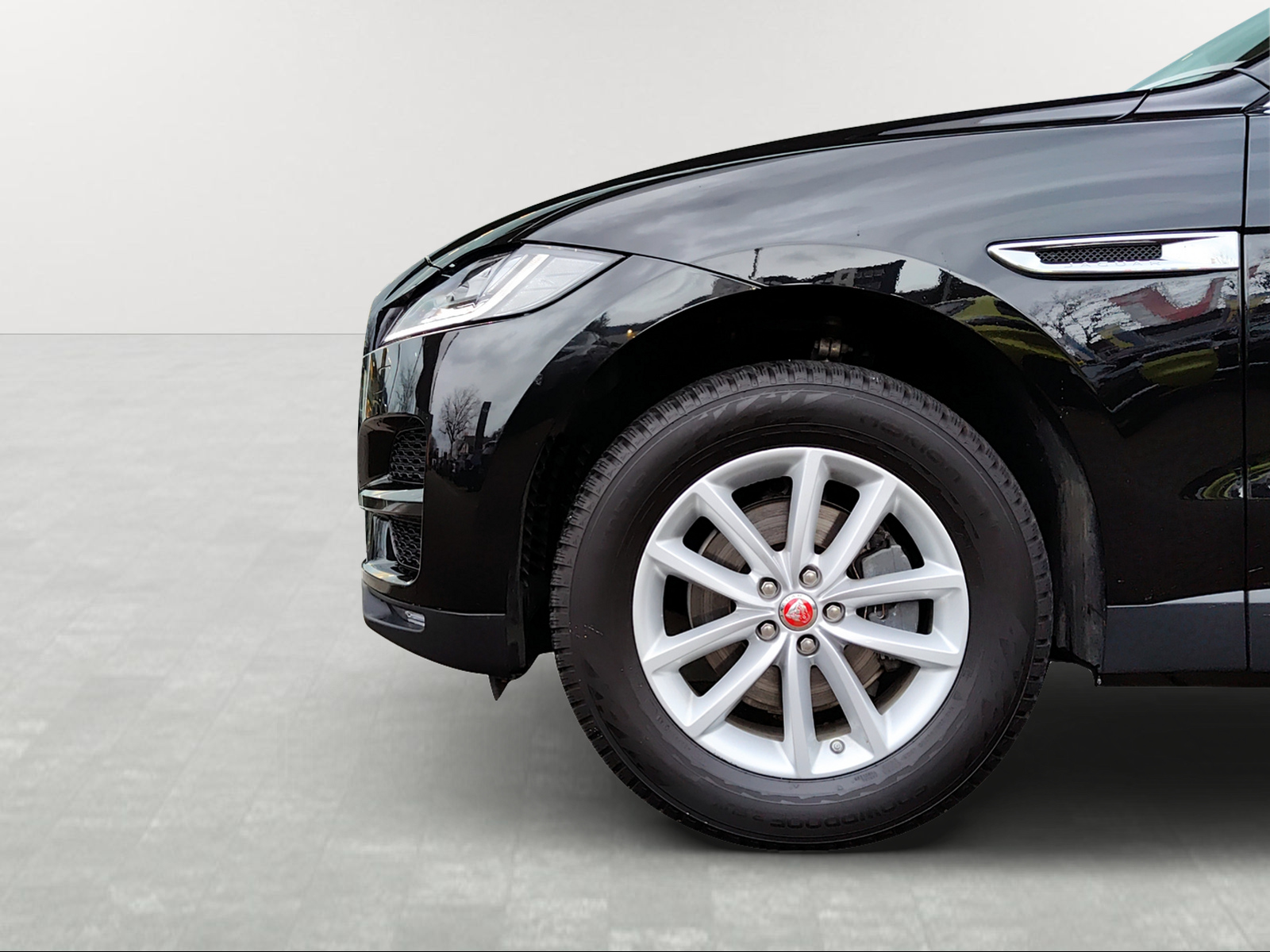 JAGUAR F-Pace 25t 2.0 Portfolio AWD Automatik-image-2