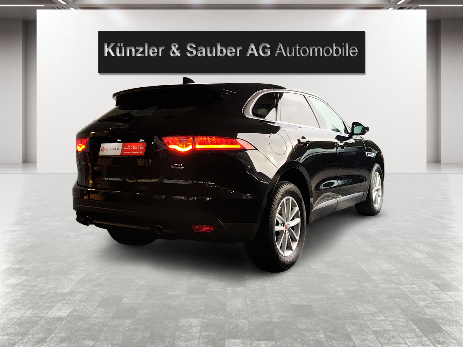 JAGUAR F-Pace 25t 2.0 Portfolio AWD Automatik-image-21