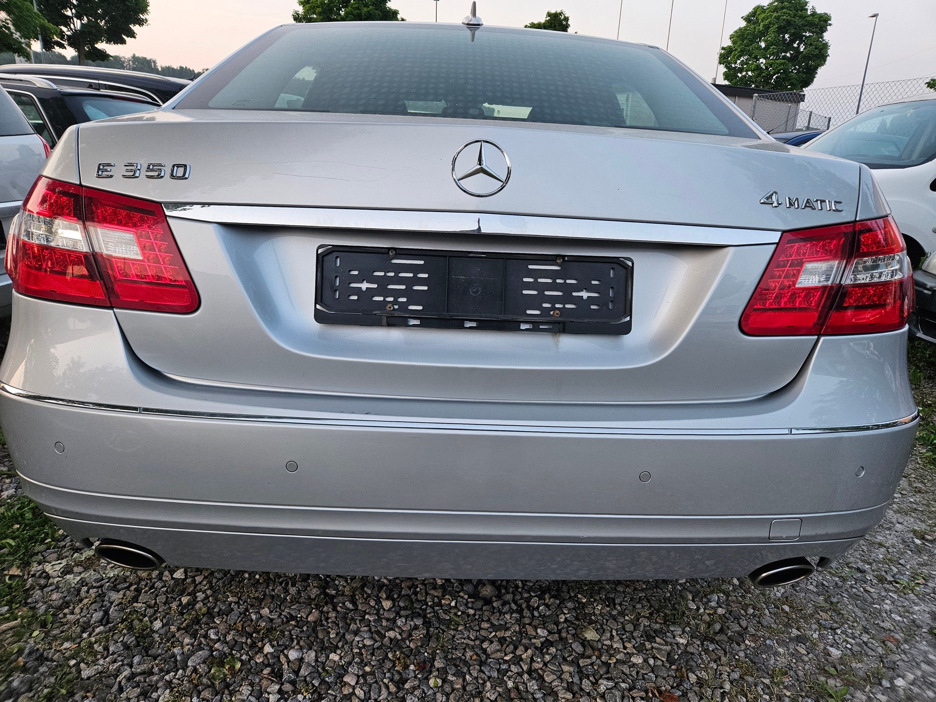 MERCEDES-BENZ E 350 Avantgarde 4Matic 7G-Tronic-image-3