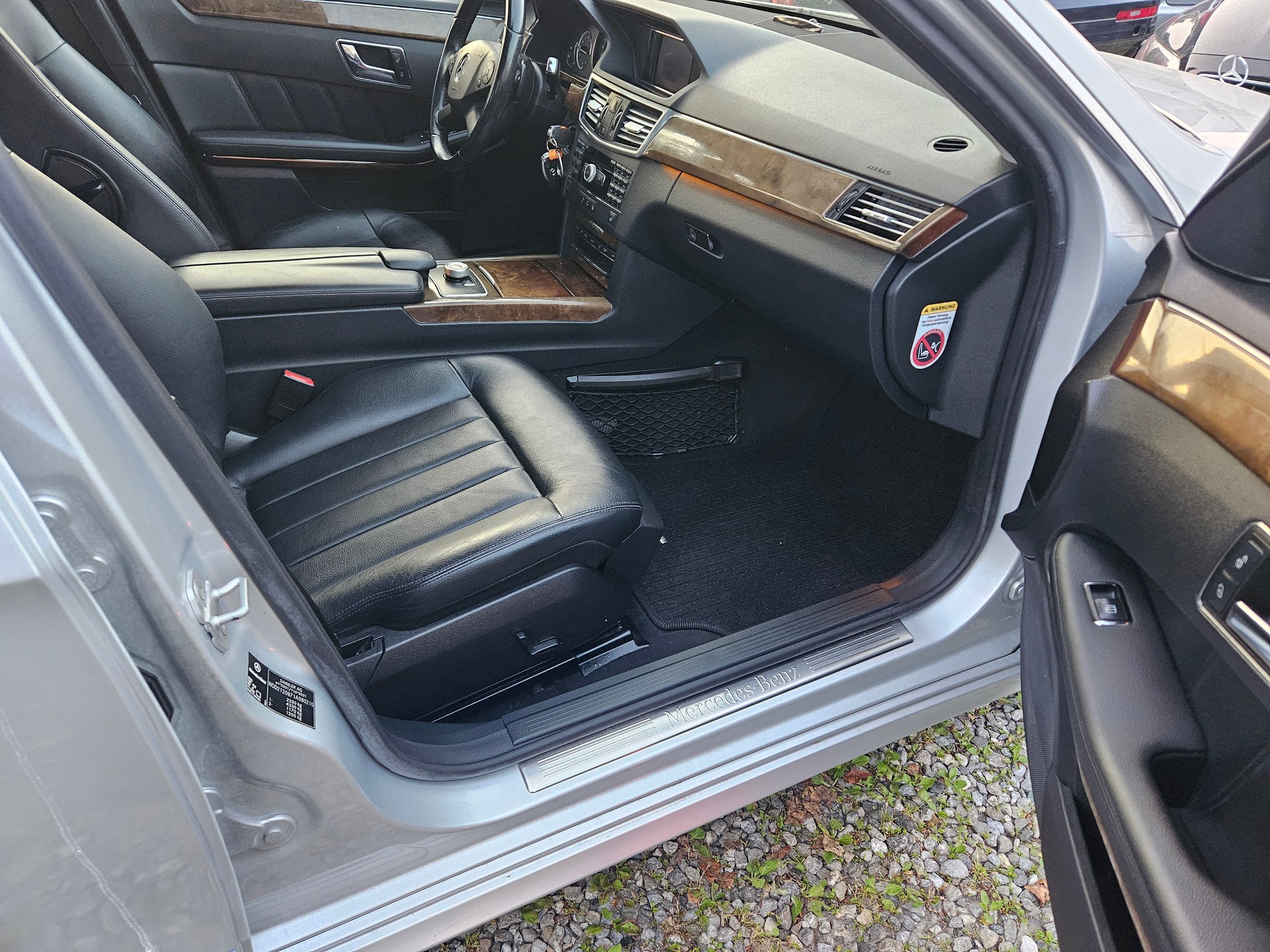 MERCEDES-BENZ E 350 Avantgarde 4Matic 7G-Tronic-image-8
