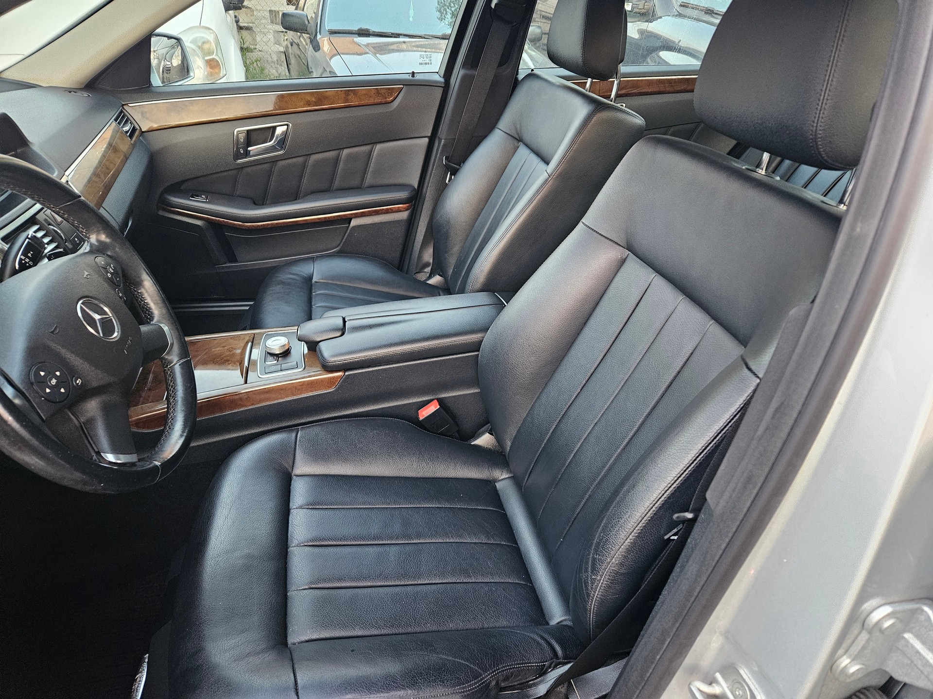 MERCEDES-BENZ E 350 Avantgarde 4Matic 7G-Tronic-image-6