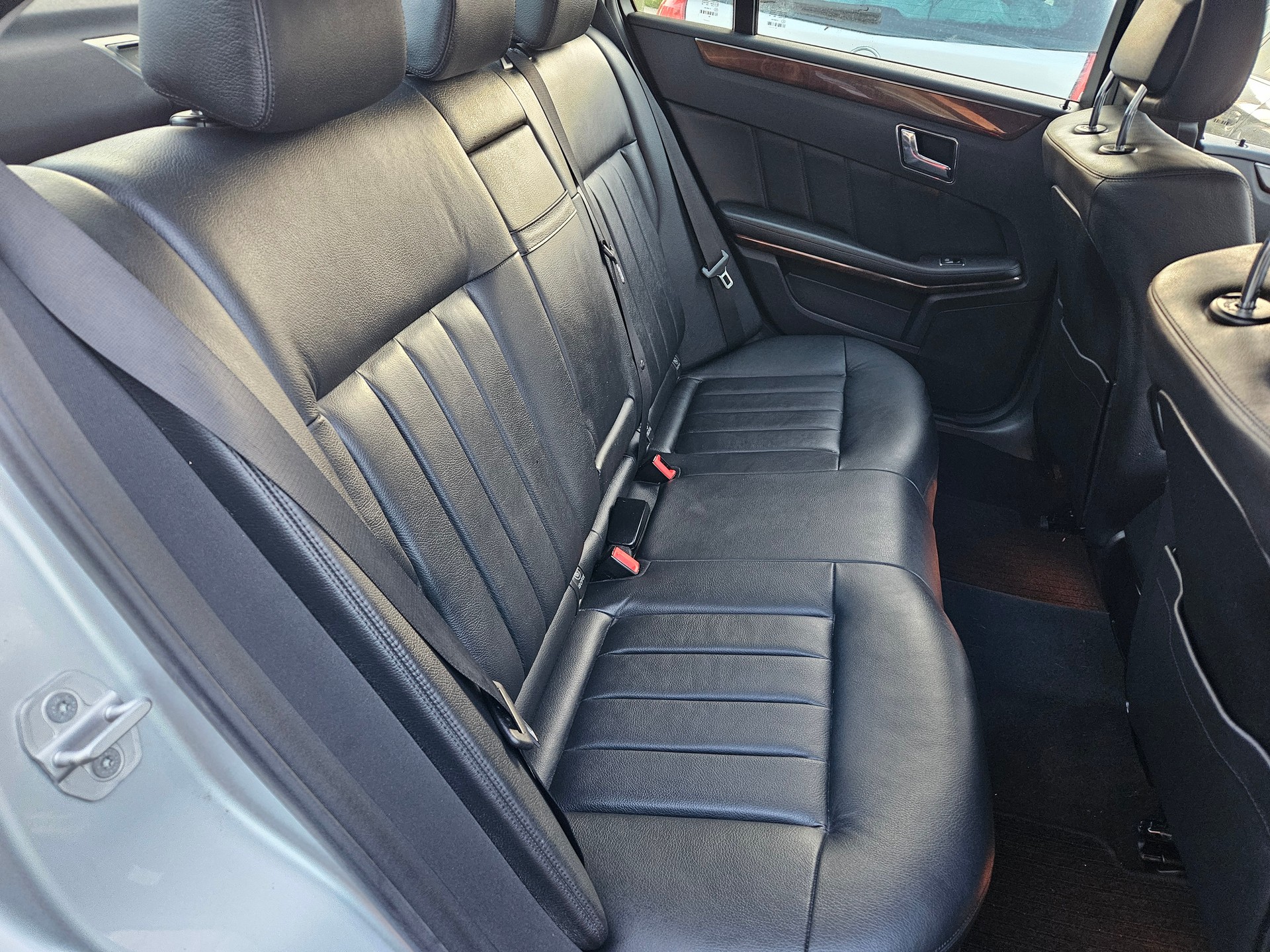 MERCEDES-BENZ E 350 Avantgarde 4Matic 7G-Tronic-image-12