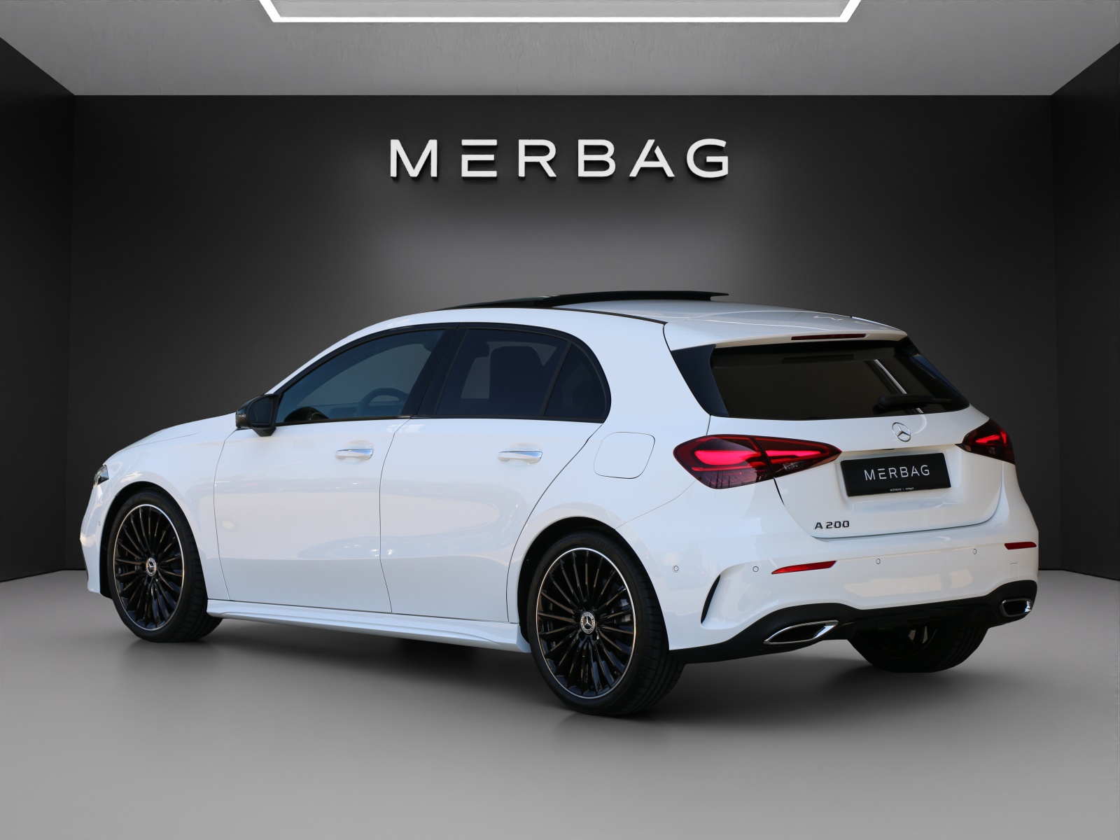 MERCEDES-BENZ A 200 7G-DCT Night Star-image-2