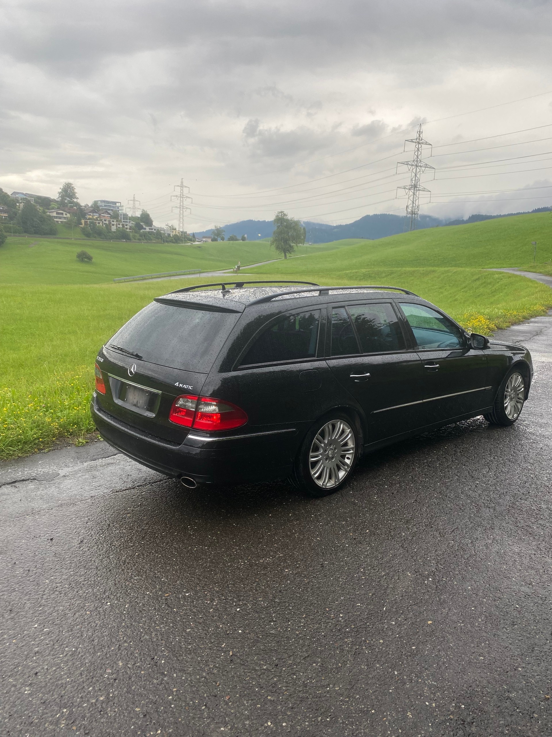 MERCEDES-BENZ E 350 Classic 4Matic Automatic-image-1