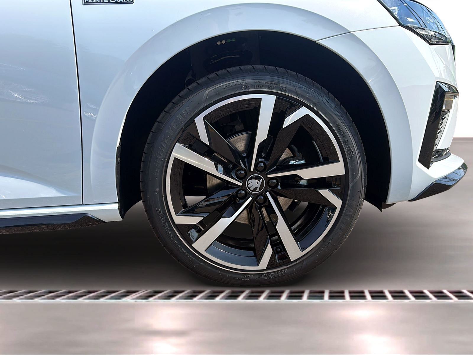 SKODA Scala 1.5 TSI Monte Carlo DSG-image-7