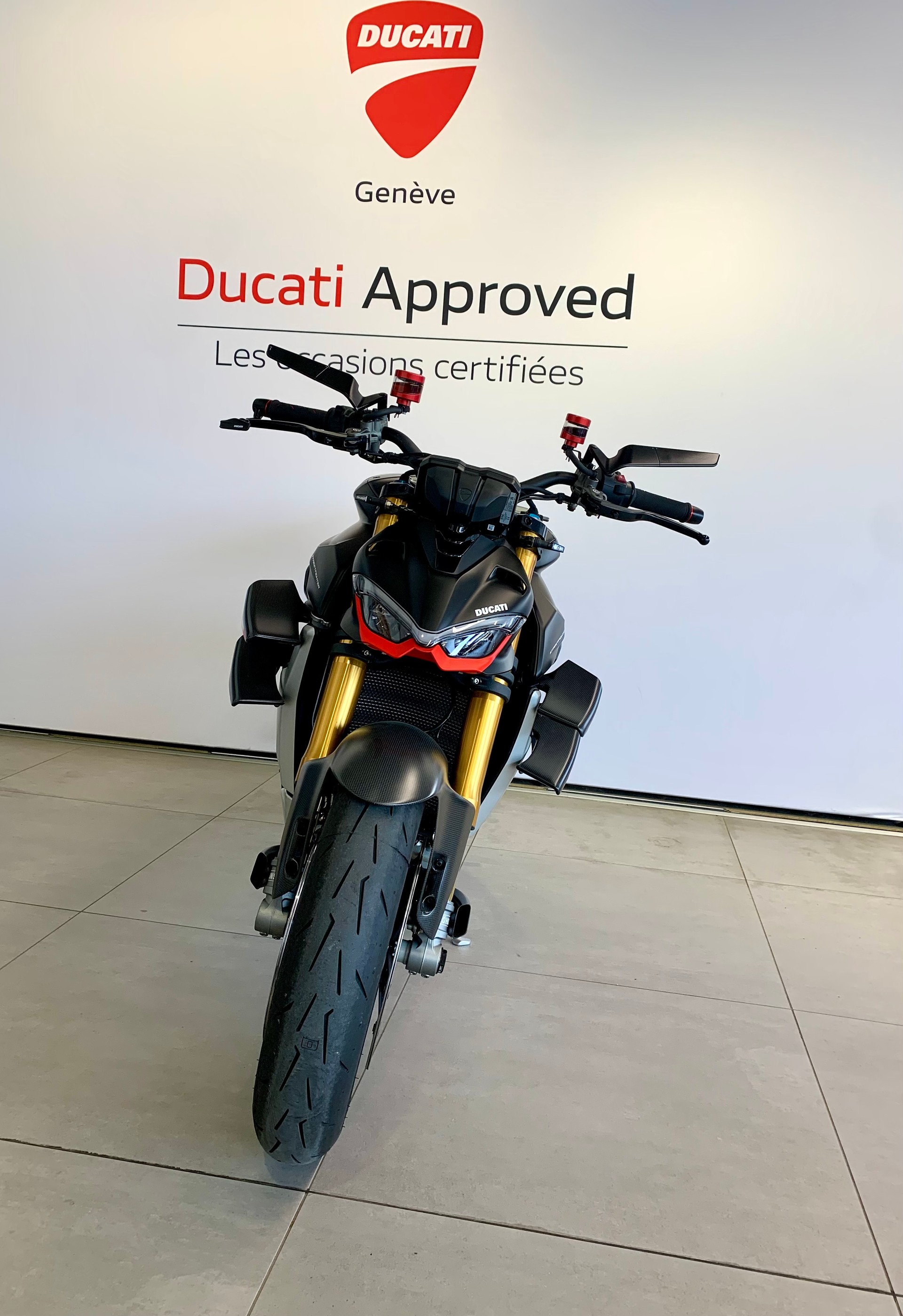 DUCATI Streetfighter V4 SP2-showroom-element-2