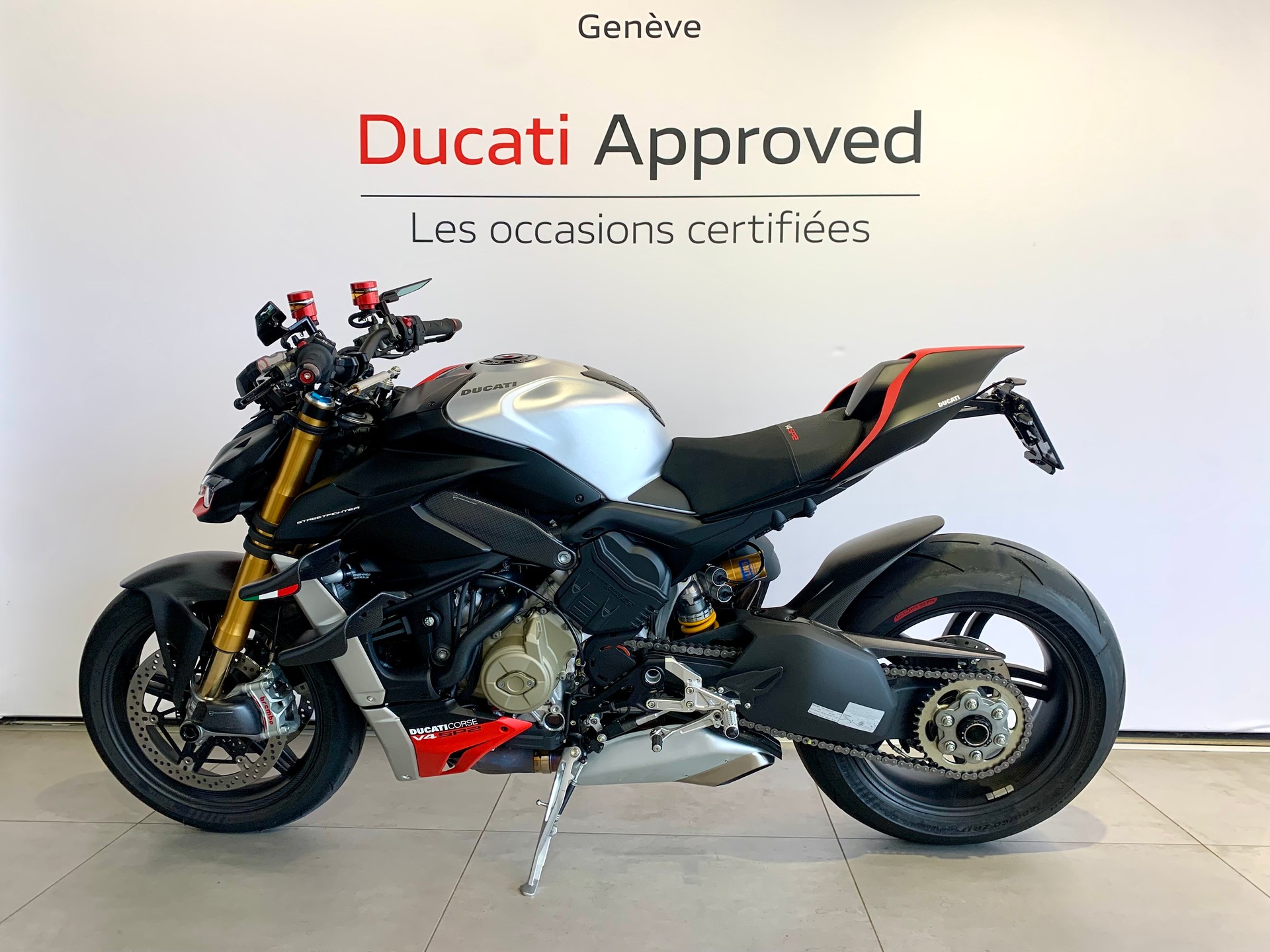 DUCATI Streetfighter V4 SP2-showroom-element-1