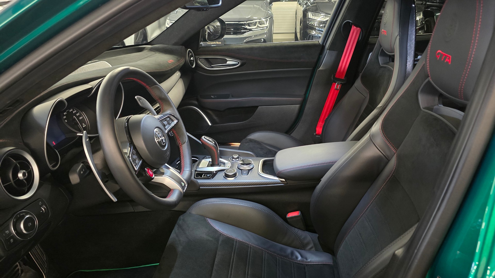 ALFA ROMEO Giulia 2.9 V6 GTA Automatic-image-18