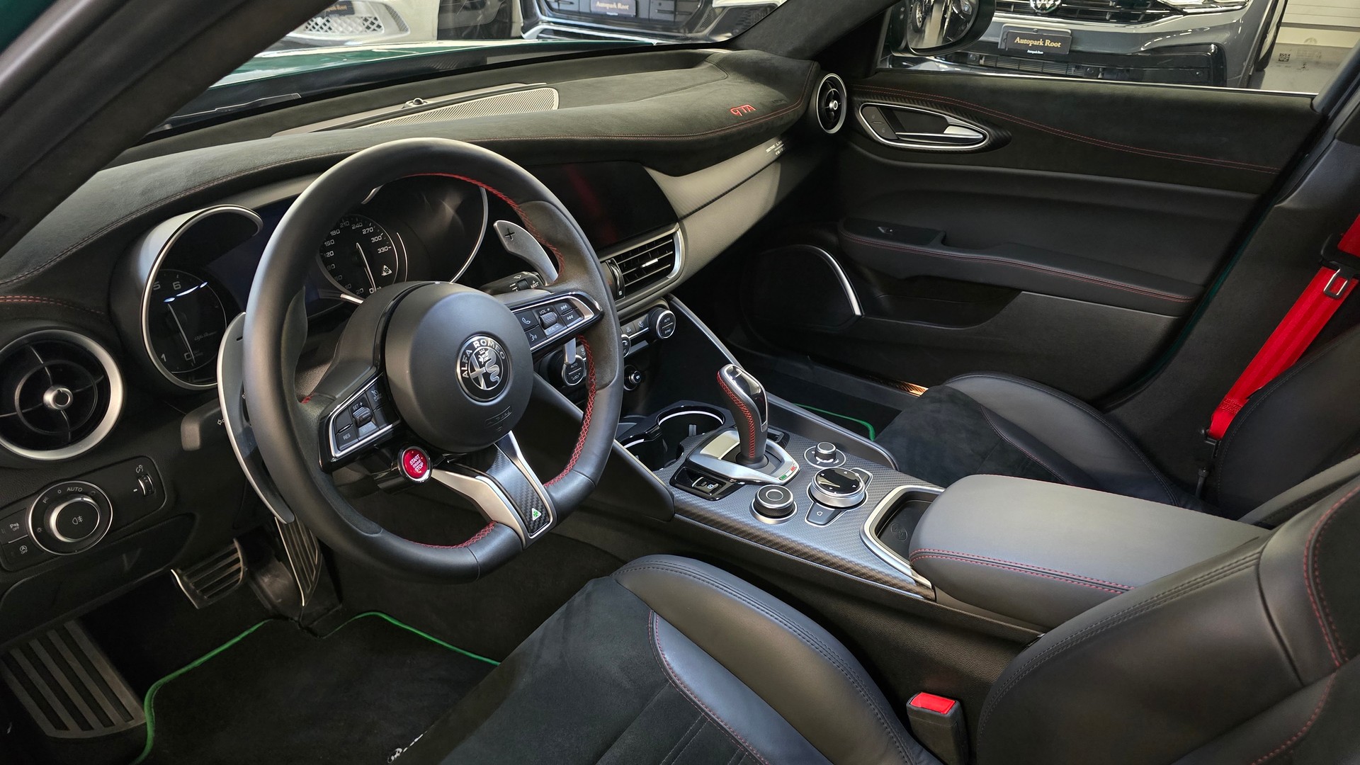 ALFA ROMEO Giulia 2.9 V6 GTA Automatic-image-16