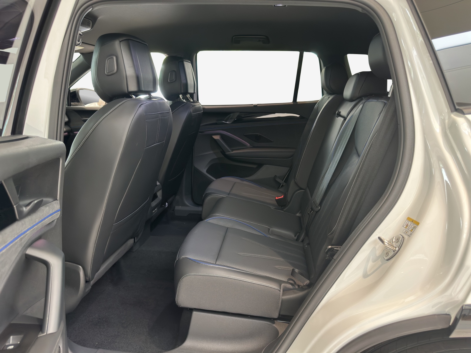 VW Tayron 1.5 TSI evo2 eHybrid R-Line DSG-image-11