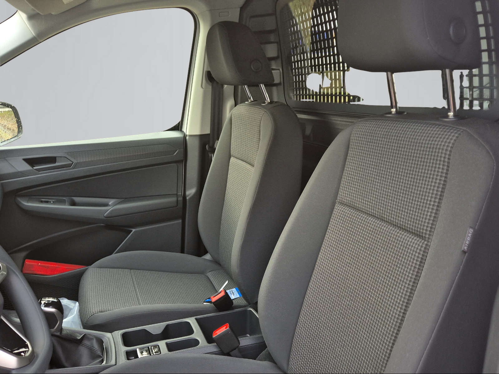 VW Caddy Cargo 2.0TDI 4Motion-image-9
