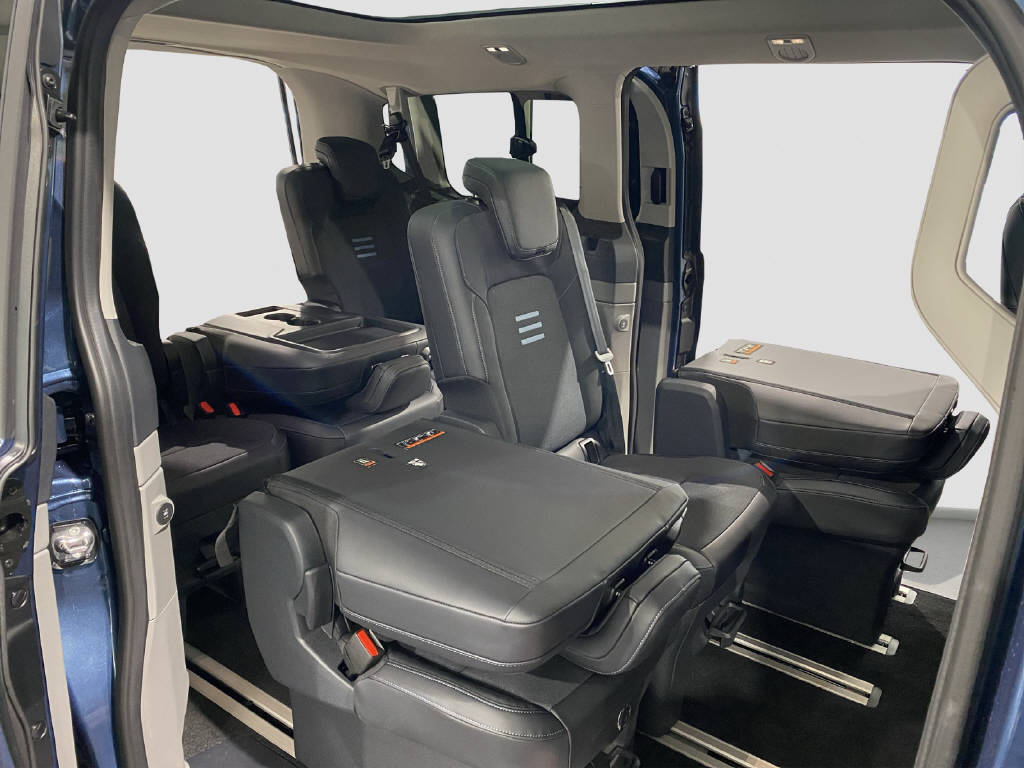 FORD Tourneo Custom Bus 320 L1 2.0 EcoBlue 170 PS Active 4x4-image-17