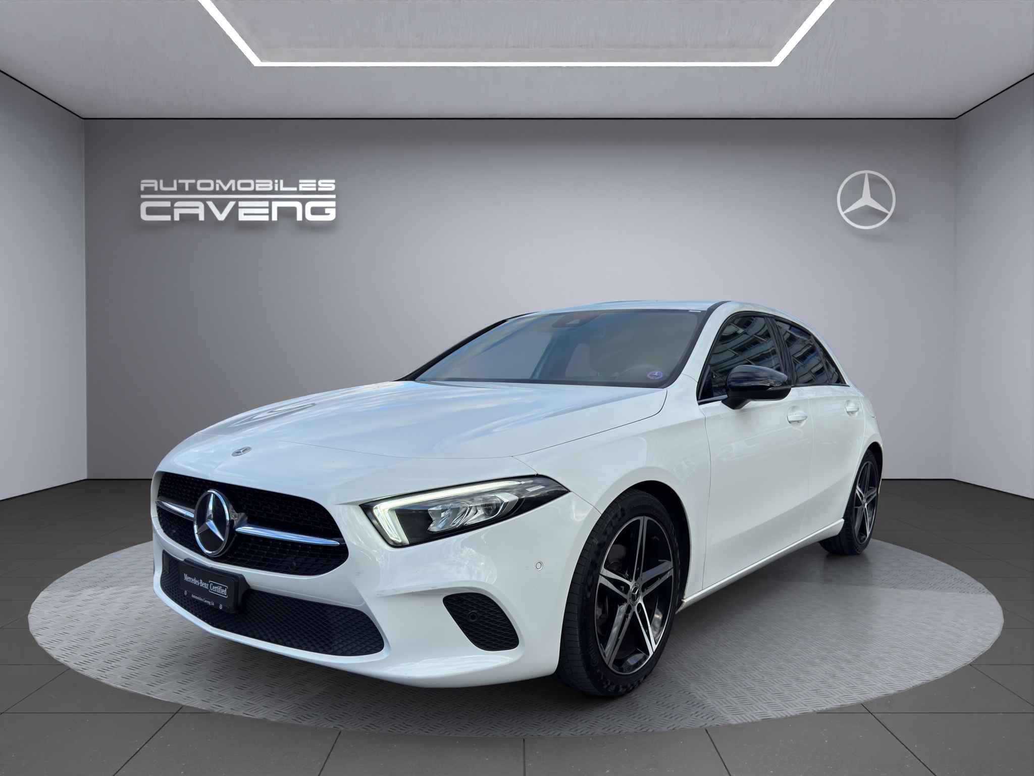 MERCEDES-BENZ A 180 Urban — slika 4