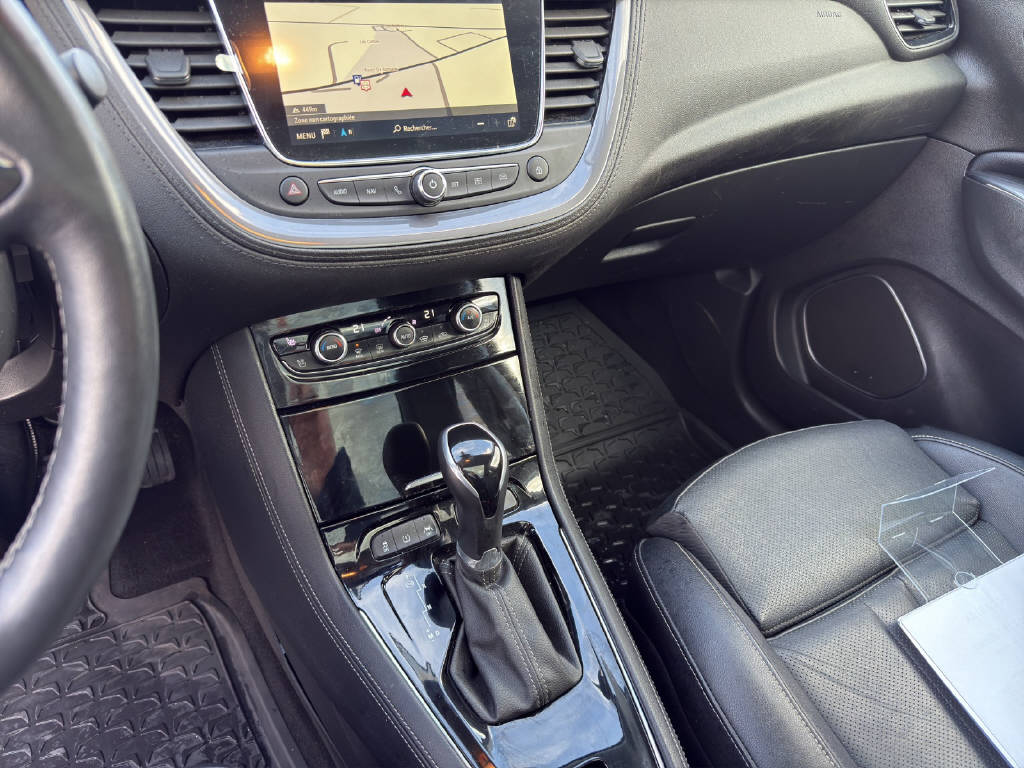 OPEL Grandland X 1.6 T Ultimate-image-7