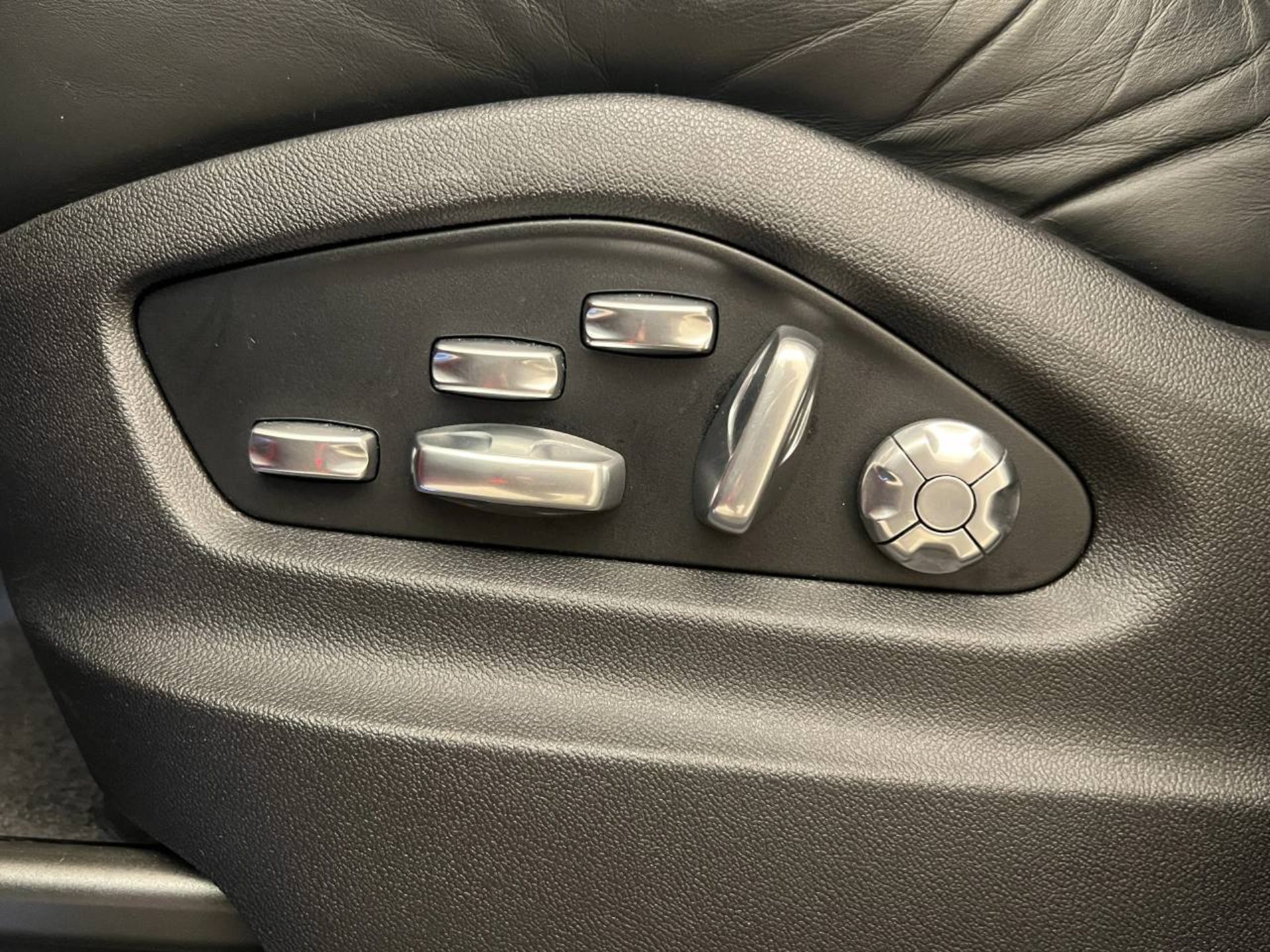 PORSCHE Cayenne GTS-image-22