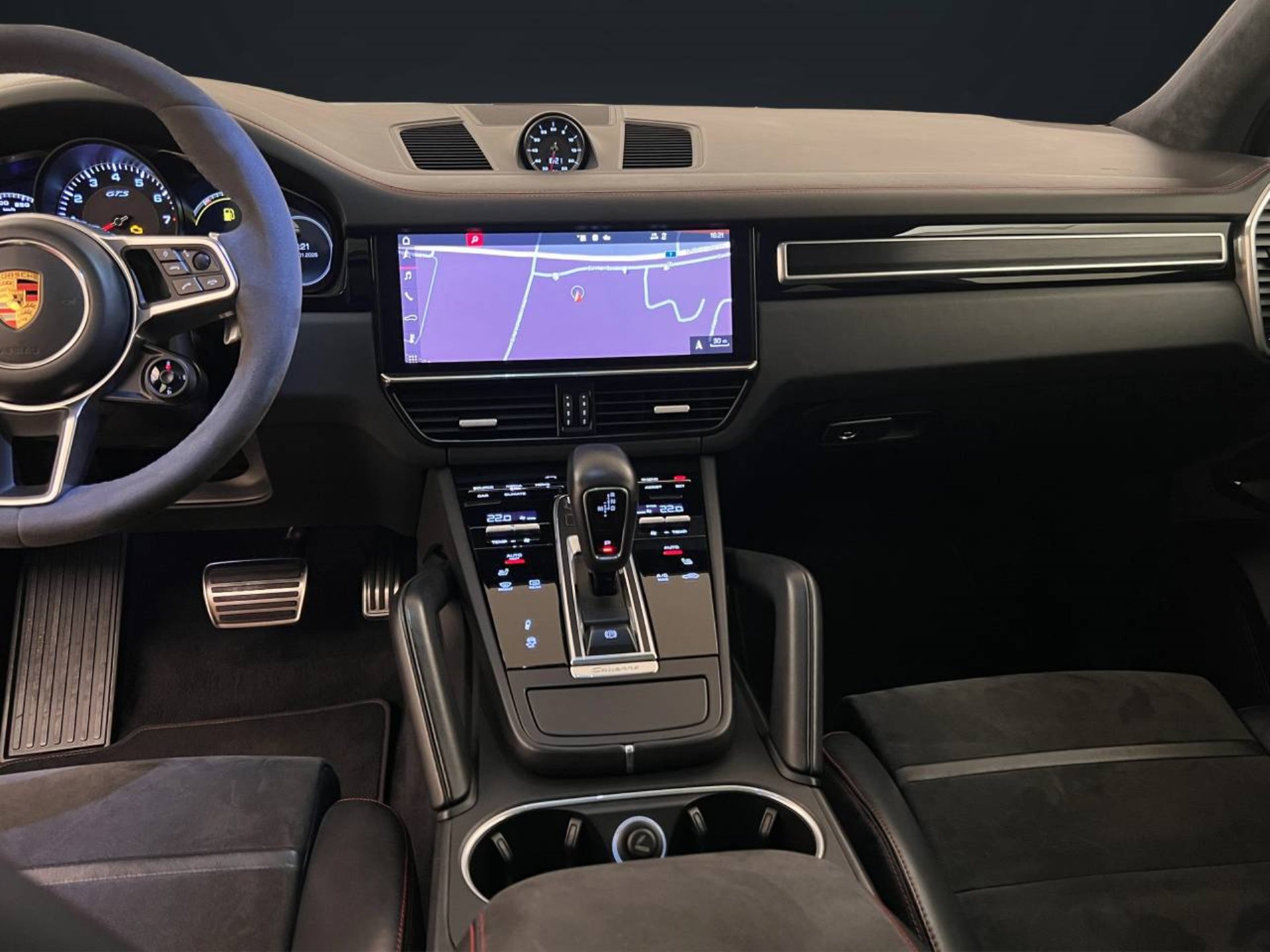 PORSCHE Cayenne GTS-image-16