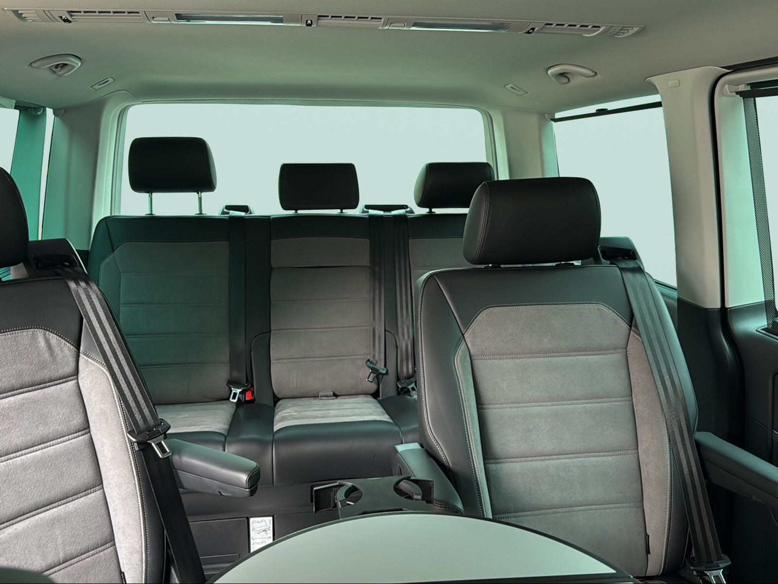 VW T6.1 2.0 Bi-TDI 4Motion DSG-image-12