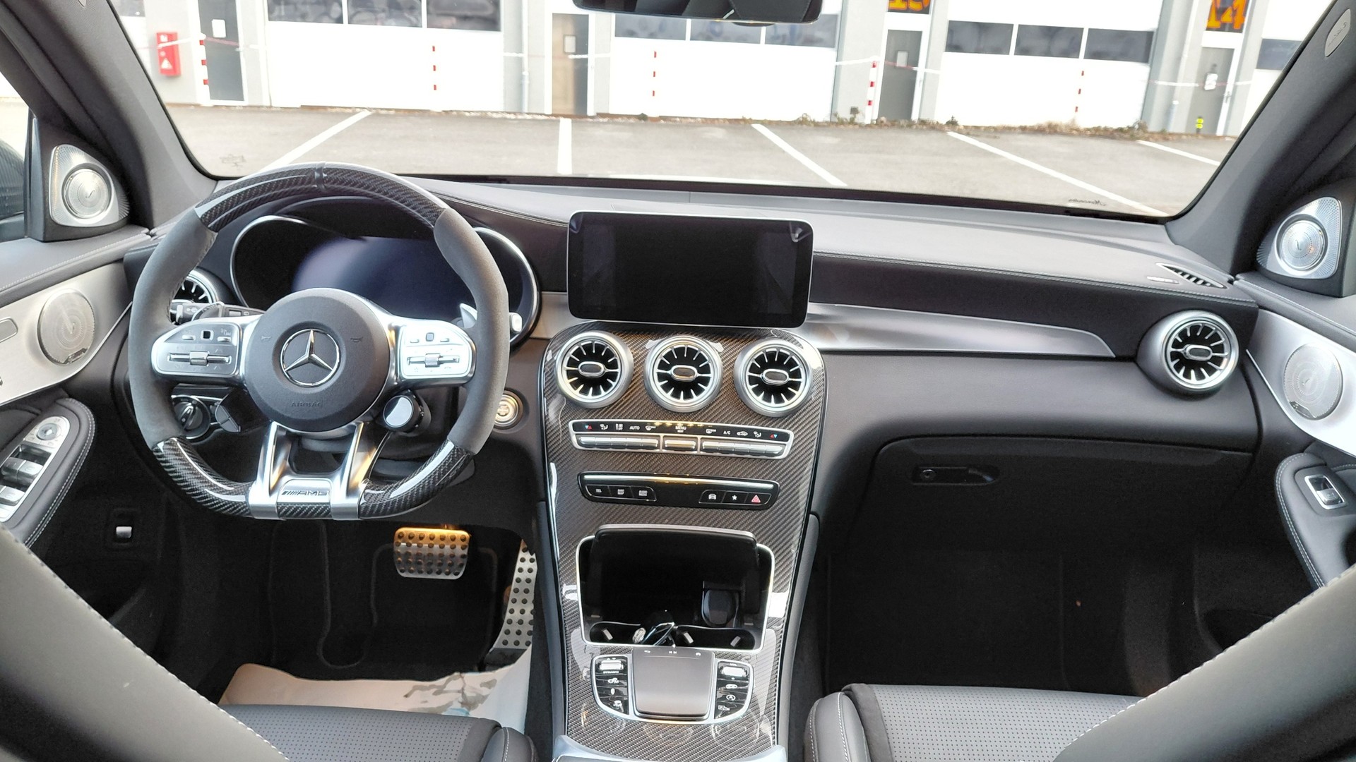 MERCEDES-BENZ GLC 63 S AMG 4Matic 9G-Tronic-image-8