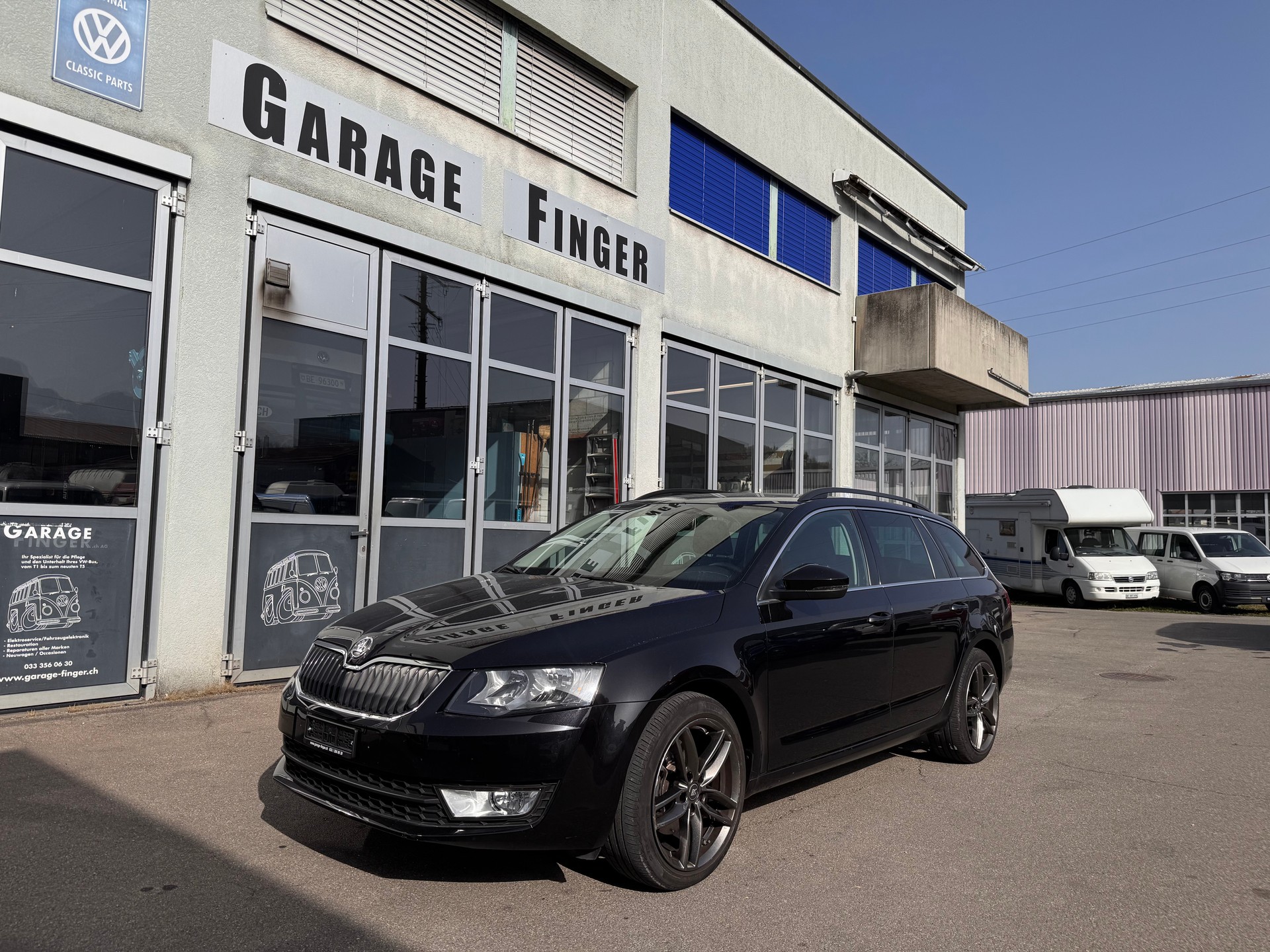 SKODA Octavia Combi 1.8 TSI Ambition-image-0