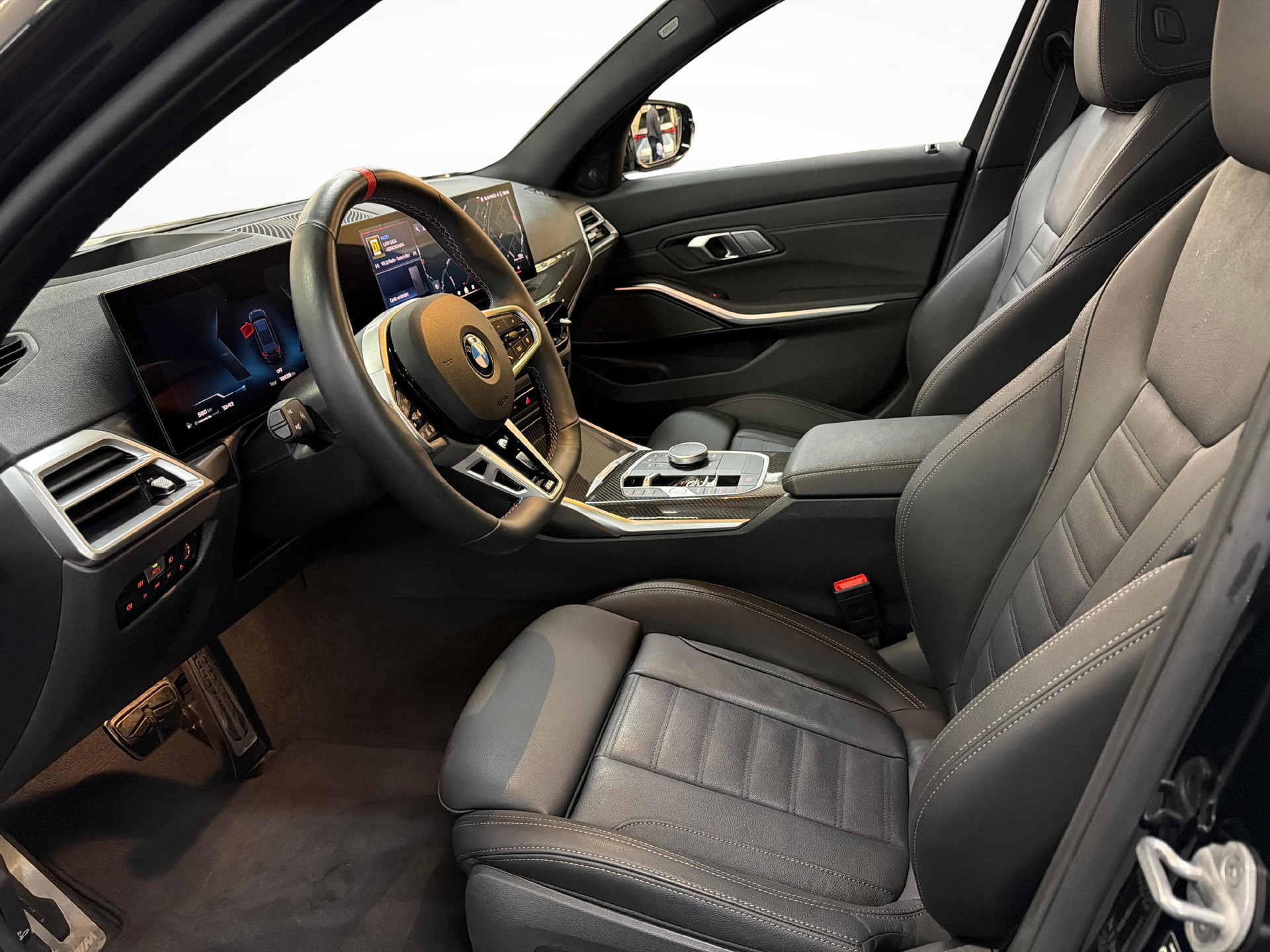 BMW M340d xDrive Touring-image-9