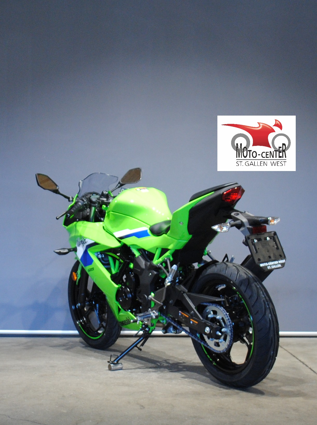 KAWASAKI Ninja 125-showroom-element-3