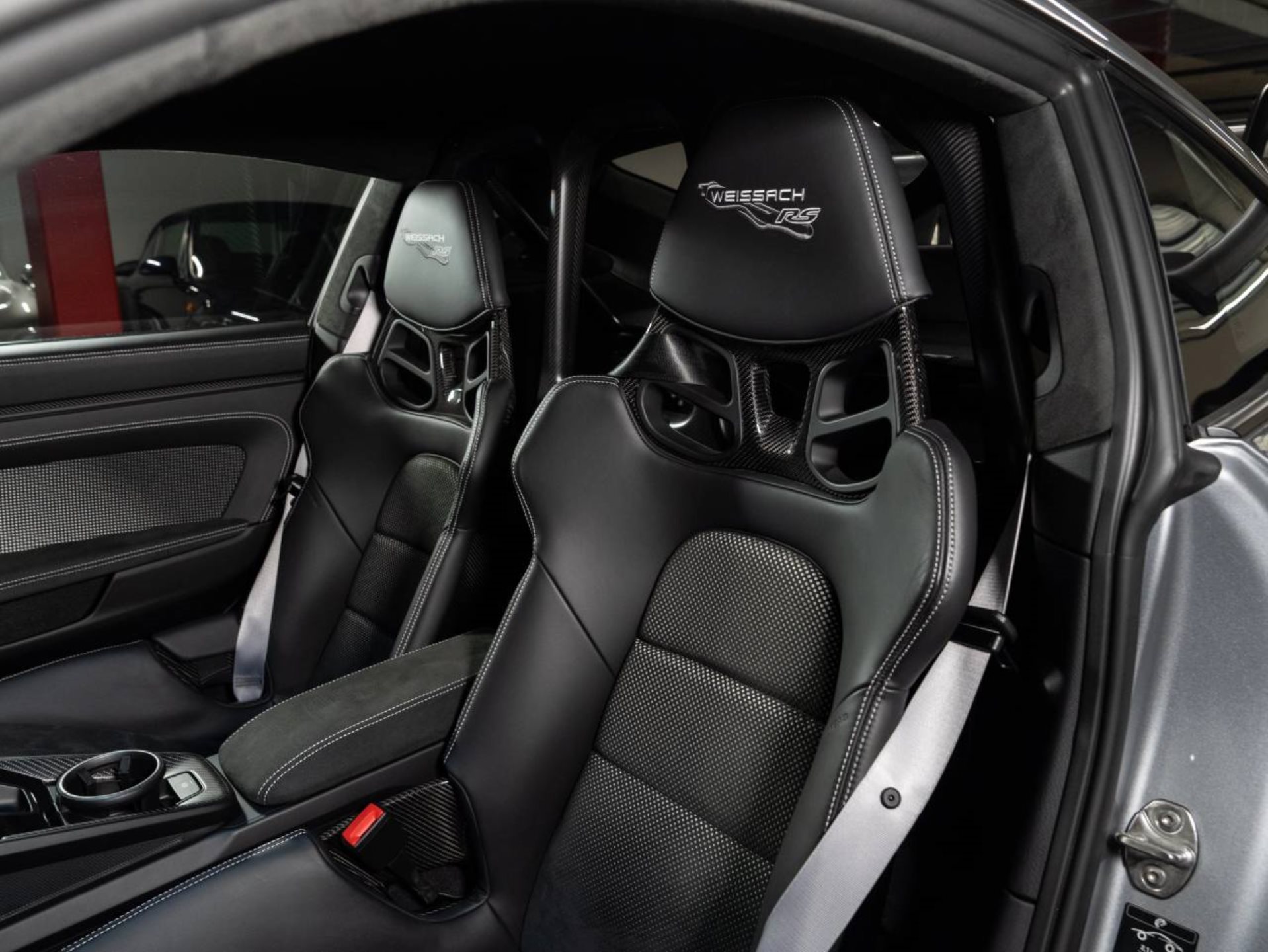 PORSCHE 911 GT3 RS (MY23)-image-11
