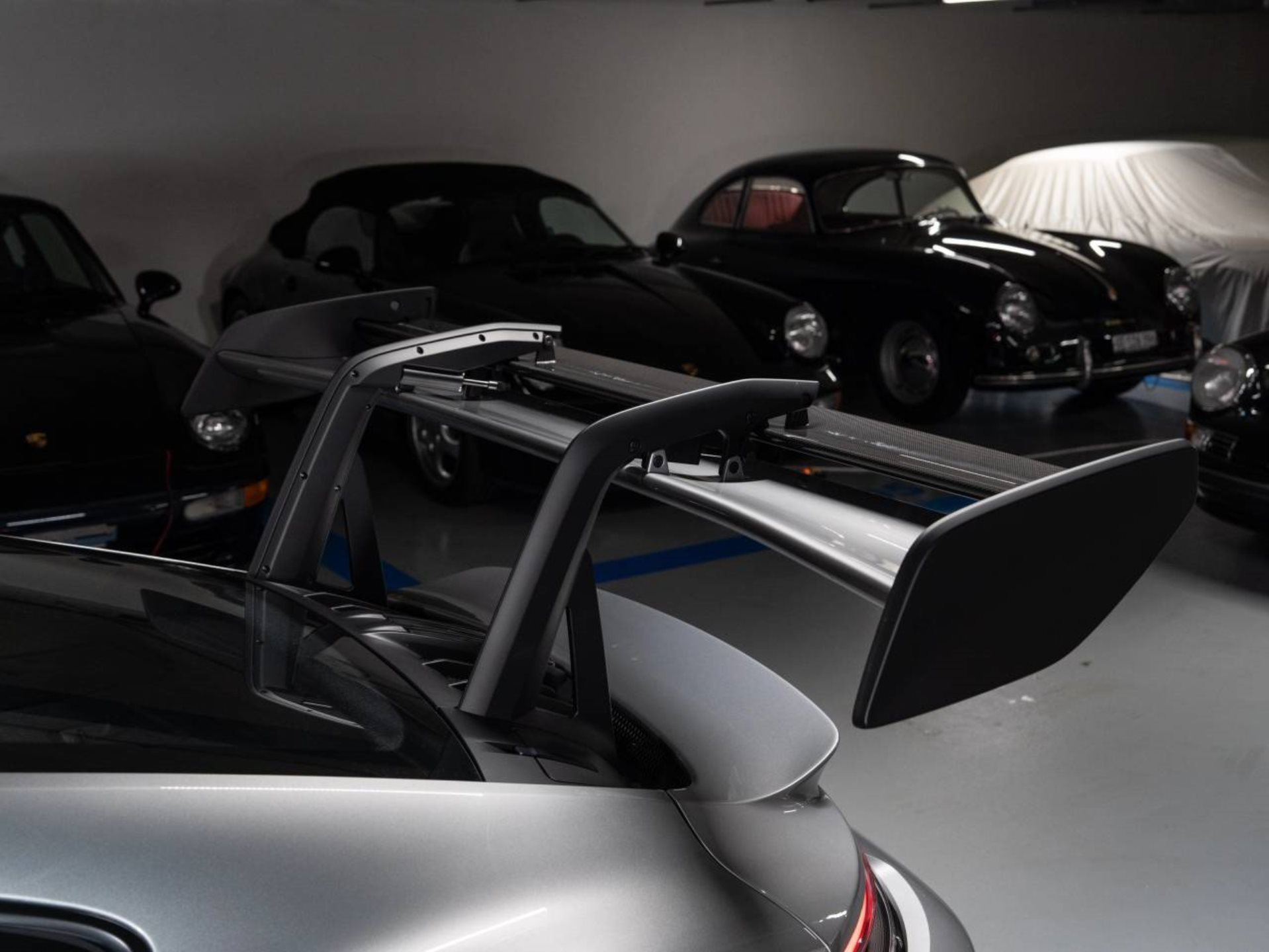 PORSCHE 911 GT3 RS (MY23)-image-31