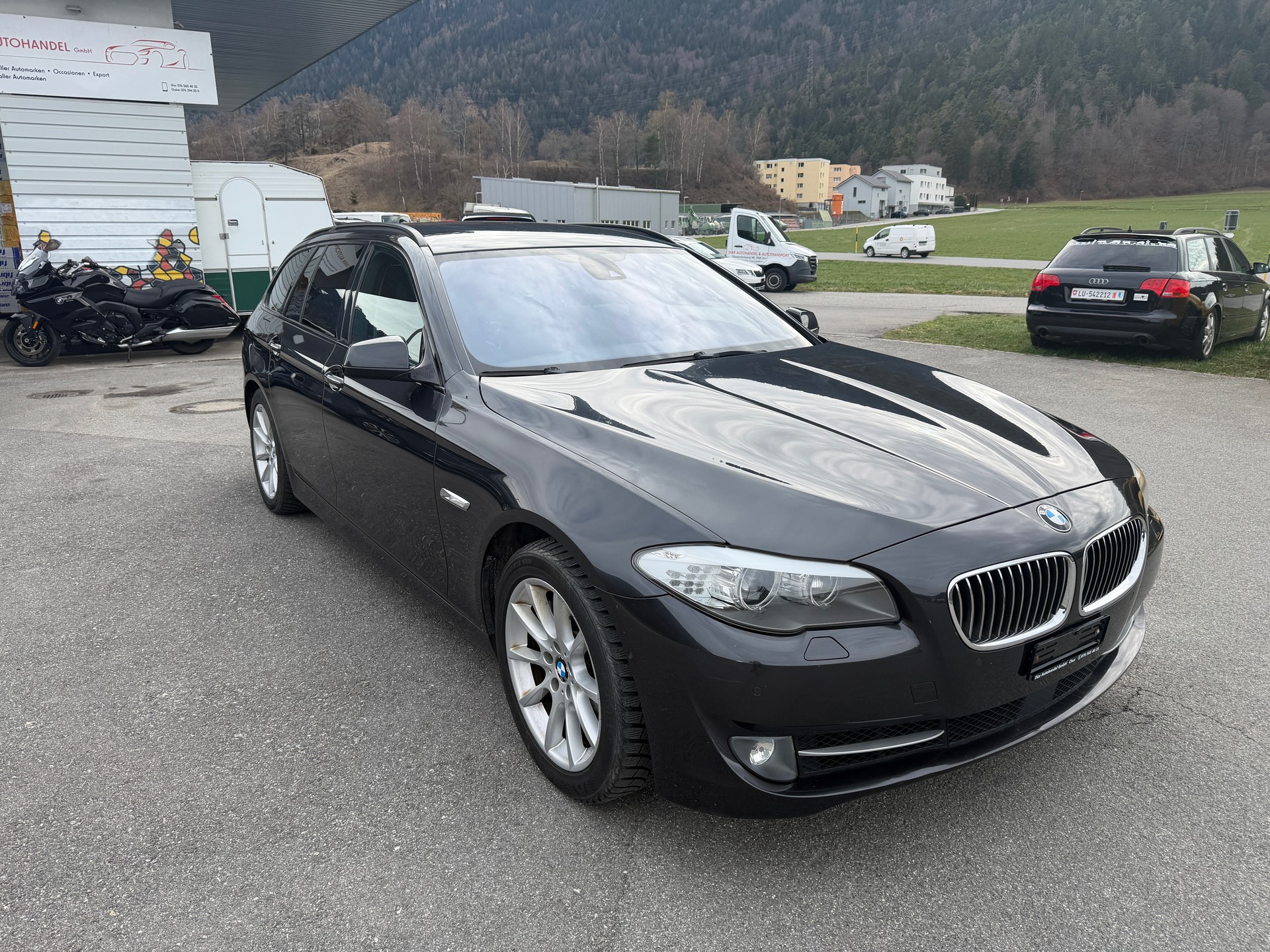 BMW 535d xDrive Touring Steptronic-image-2