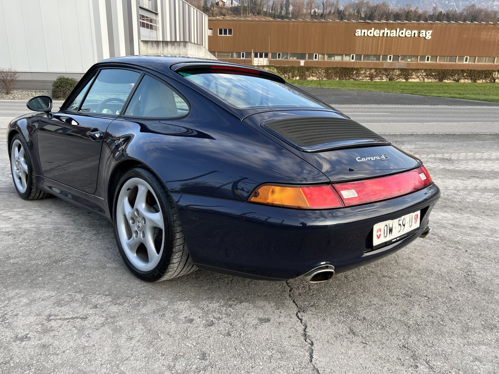 PORSCHE 911 Carrera 4S-image-12