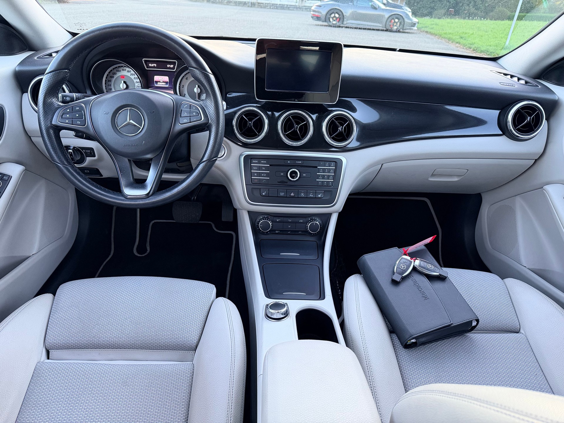 MERCEDES-BENZ CLA Shooting Brake 200 Night Star 7G-DCT-image-14