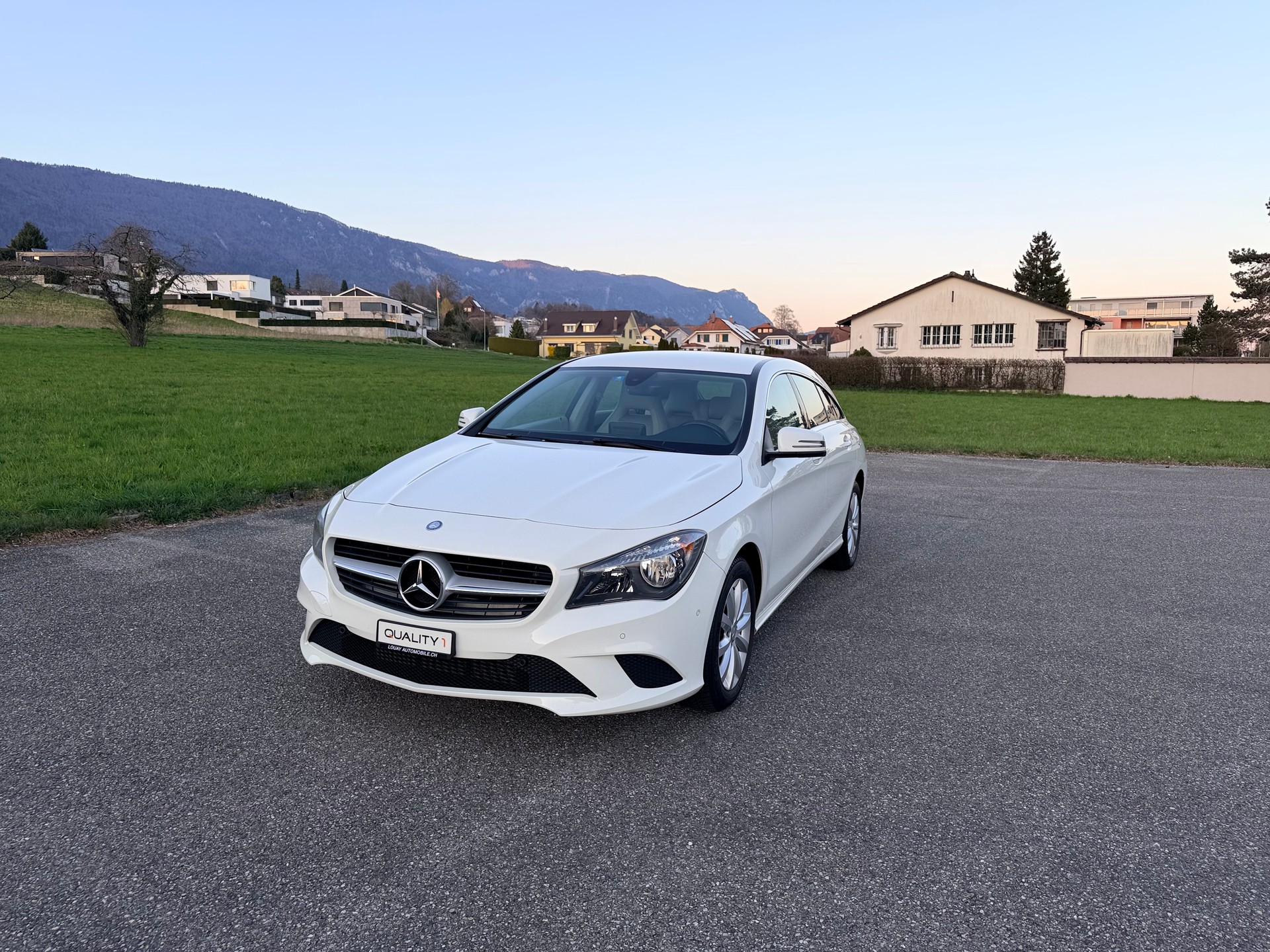 MERCEDES-BENZ CLA Shooting Brake 200 Night Star 7G-DCT-image-2