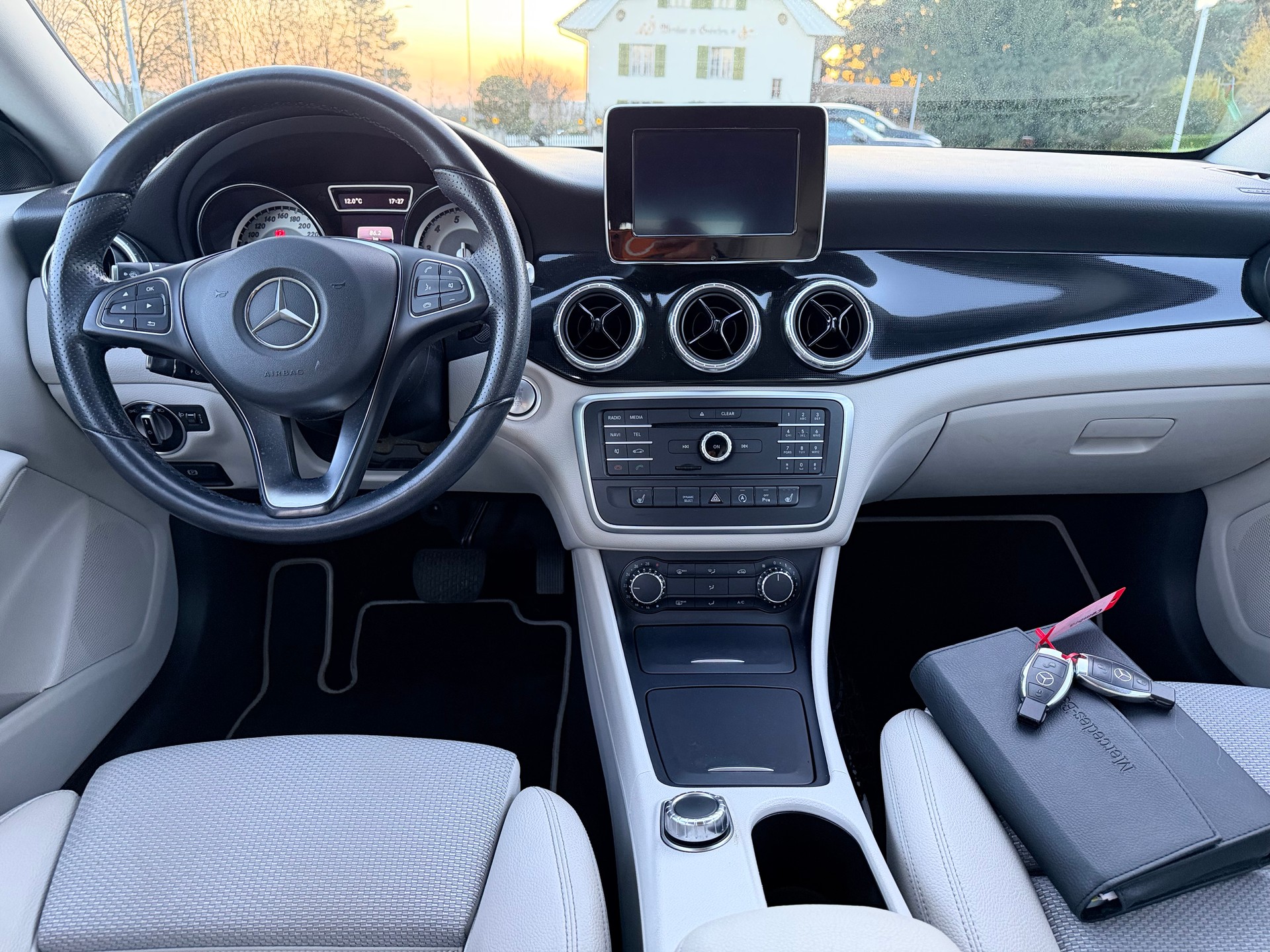 MERCEDES-BENZ CLA Shooting Brake 200 Night Star 7G-DCT-image-17