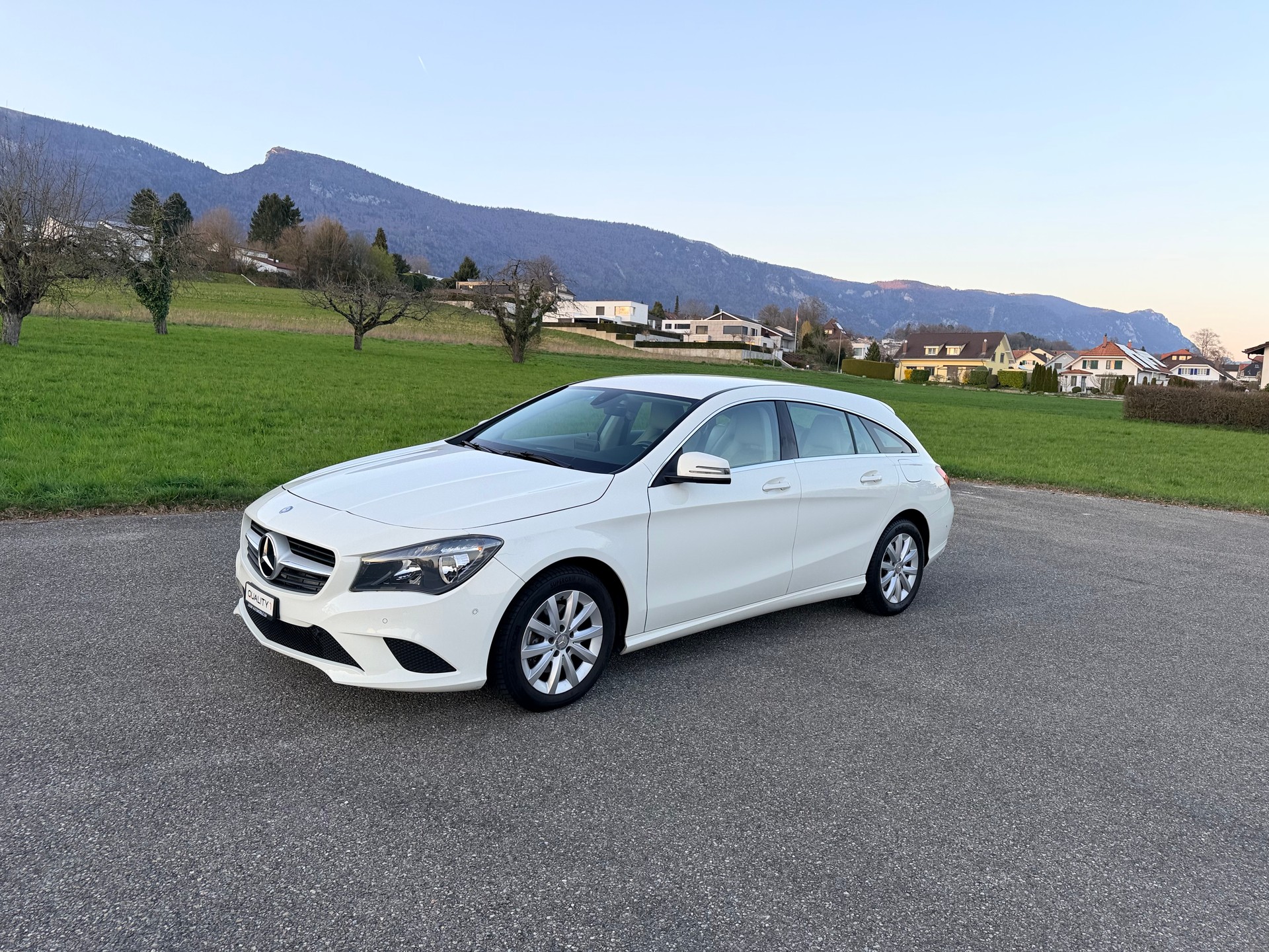 MERCEDES-BENZ CLA Shooting Brake 200 Night Star 7G-DCT-image-1