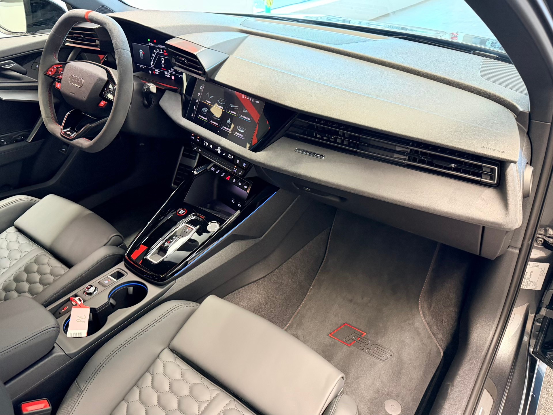AUDI RS3 Sportback 2.5 TSI quattro S-tronic-image-20