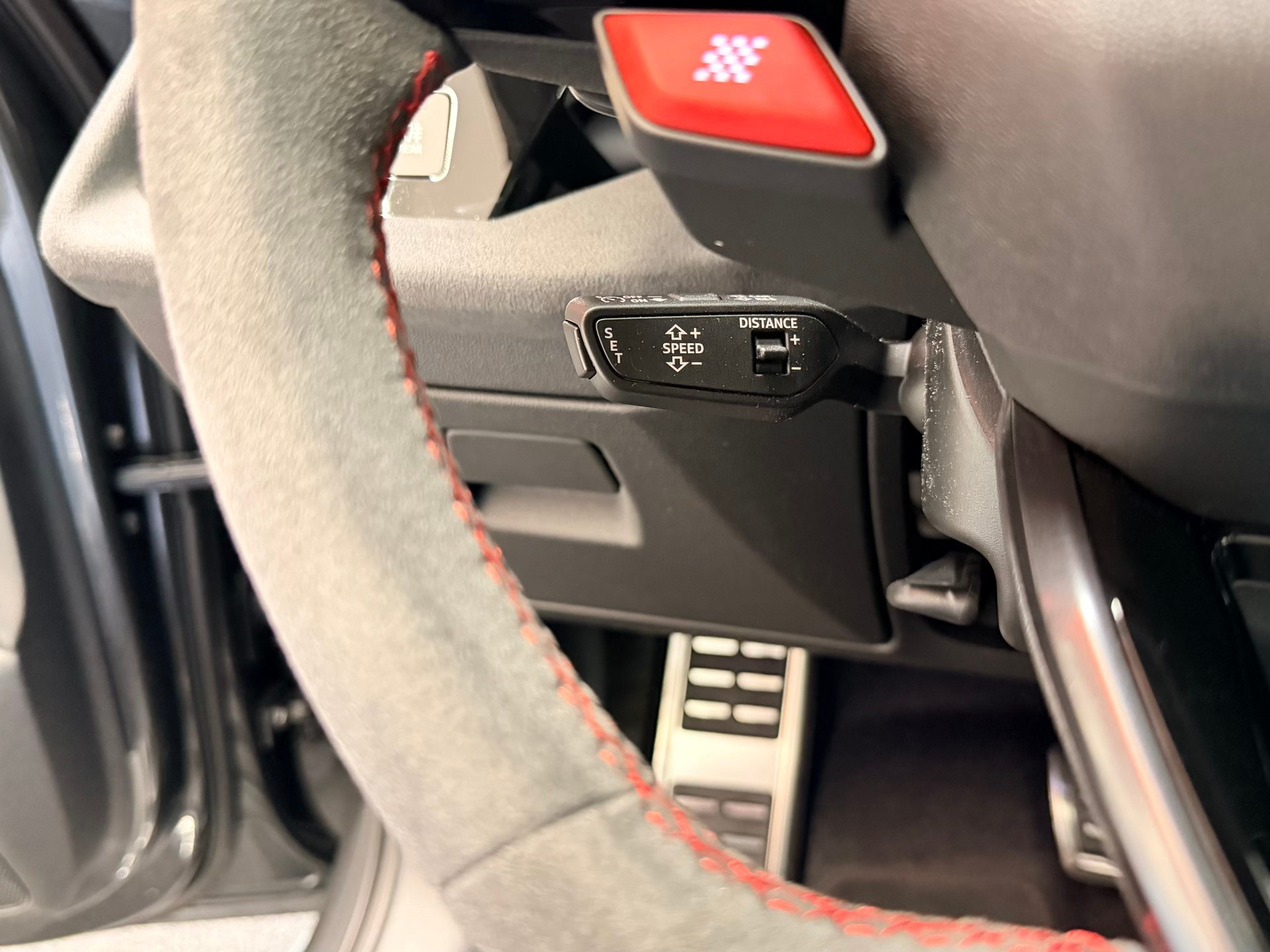 AUDI RS3 Sportback 2.5 TSI quattro S-tronic-image-31