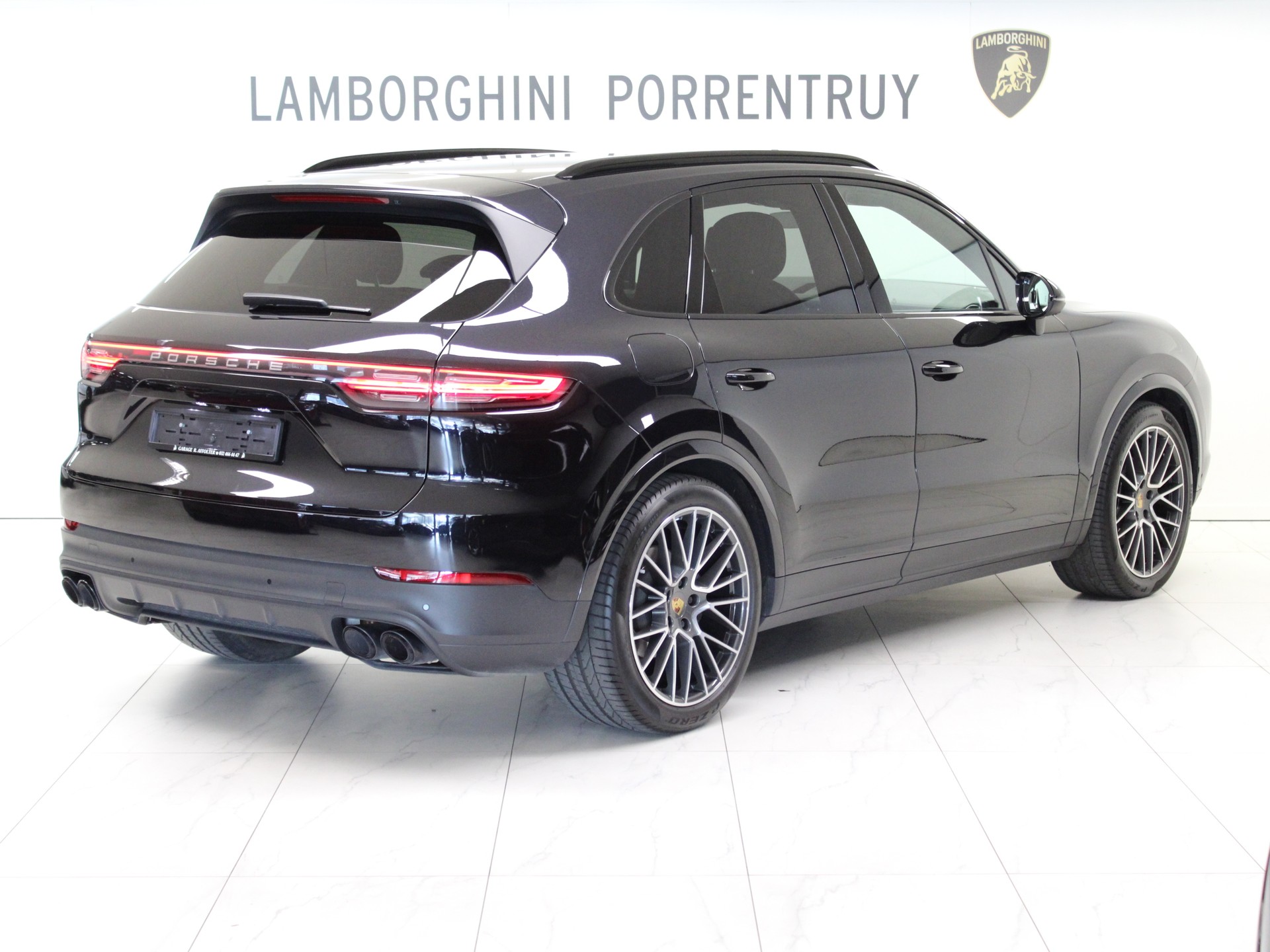 PORSCHE Cayenne-image-2