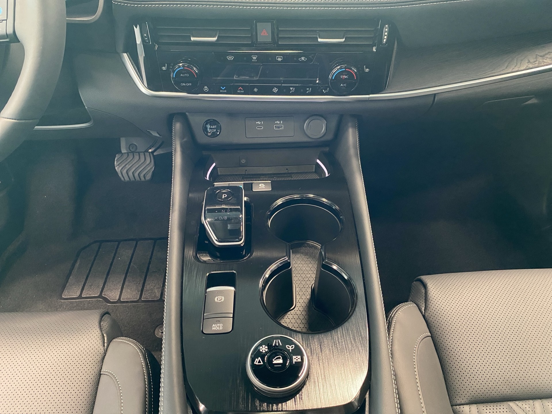 NISSAN X-Trail 1.5 VC-T e-Power 4WD 7 Sitze Tekna+-image-11