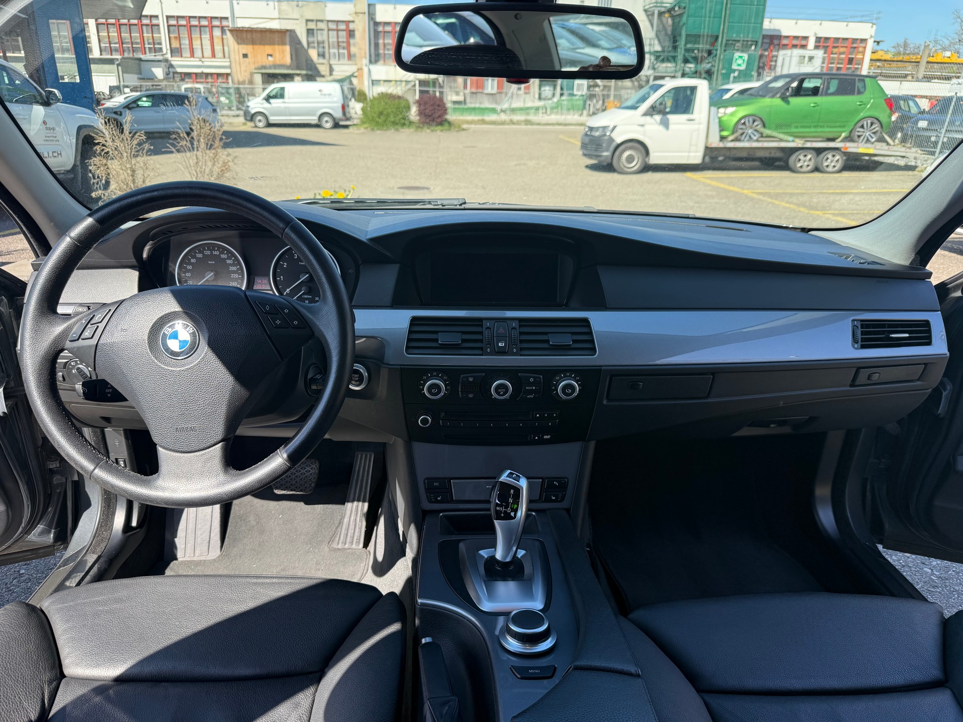 BMW 530xi Steptronic-image-3