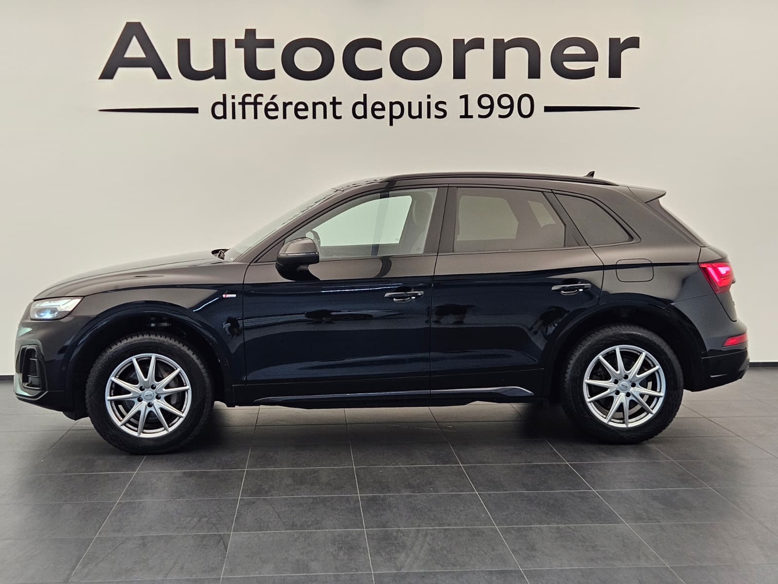 AUDI Q5 50 TFSI e PHEV quattro S-tronic-image-1