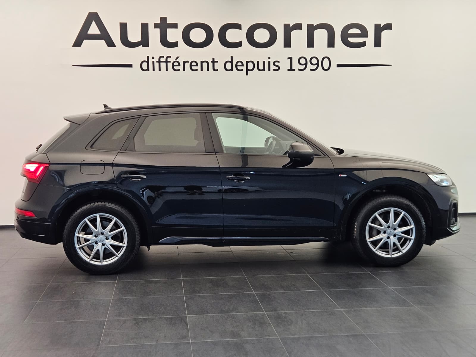 AUDI Q5 50 TFSI e PHEV quattro S-tronic-image-5