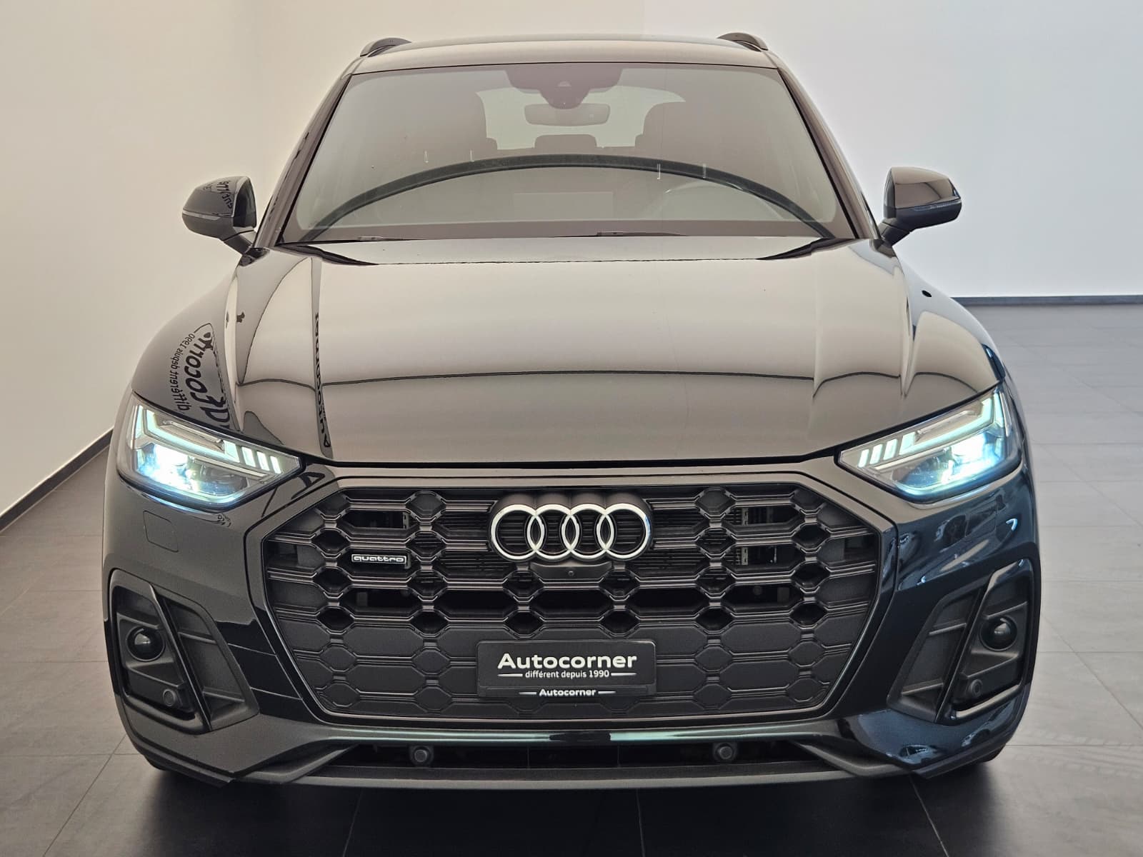 AUDI Q5 50 TFSI e PHEV quattro S-tronic-image-3