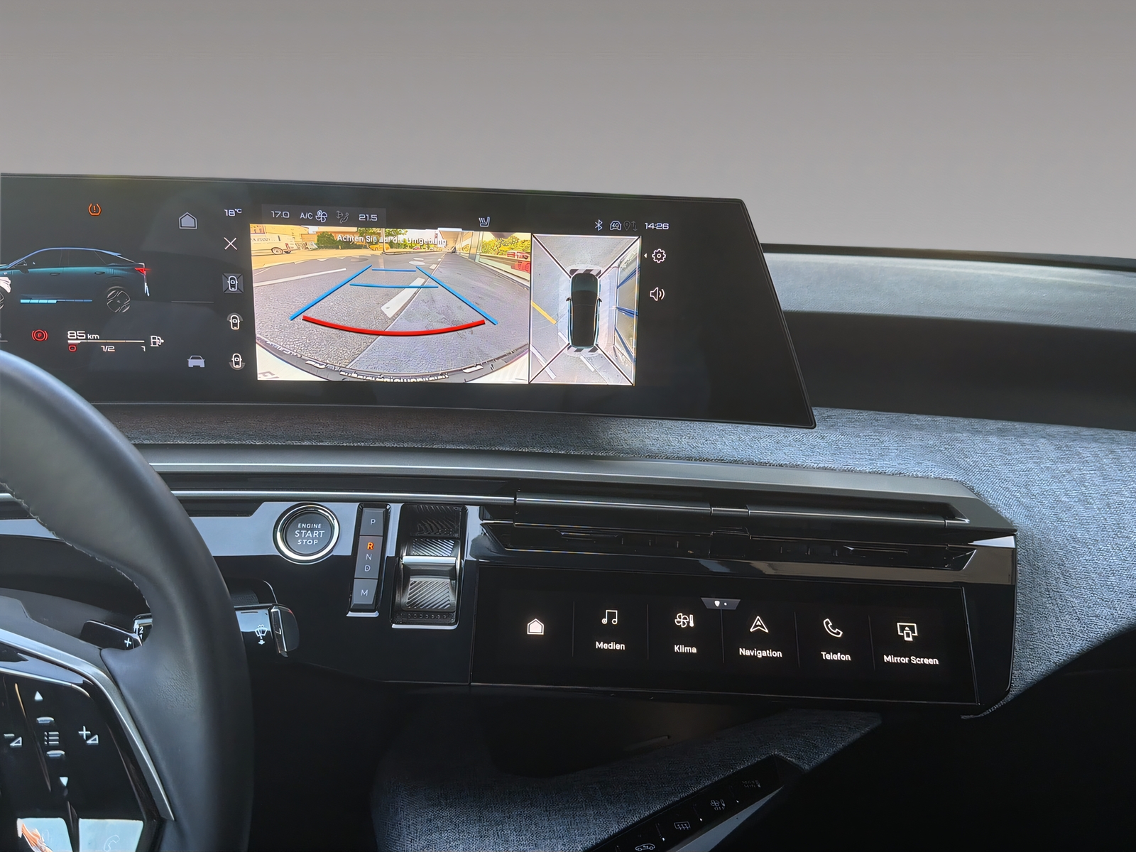 PEUGEOT 3008 1.2 Hybrid Allure-image-10