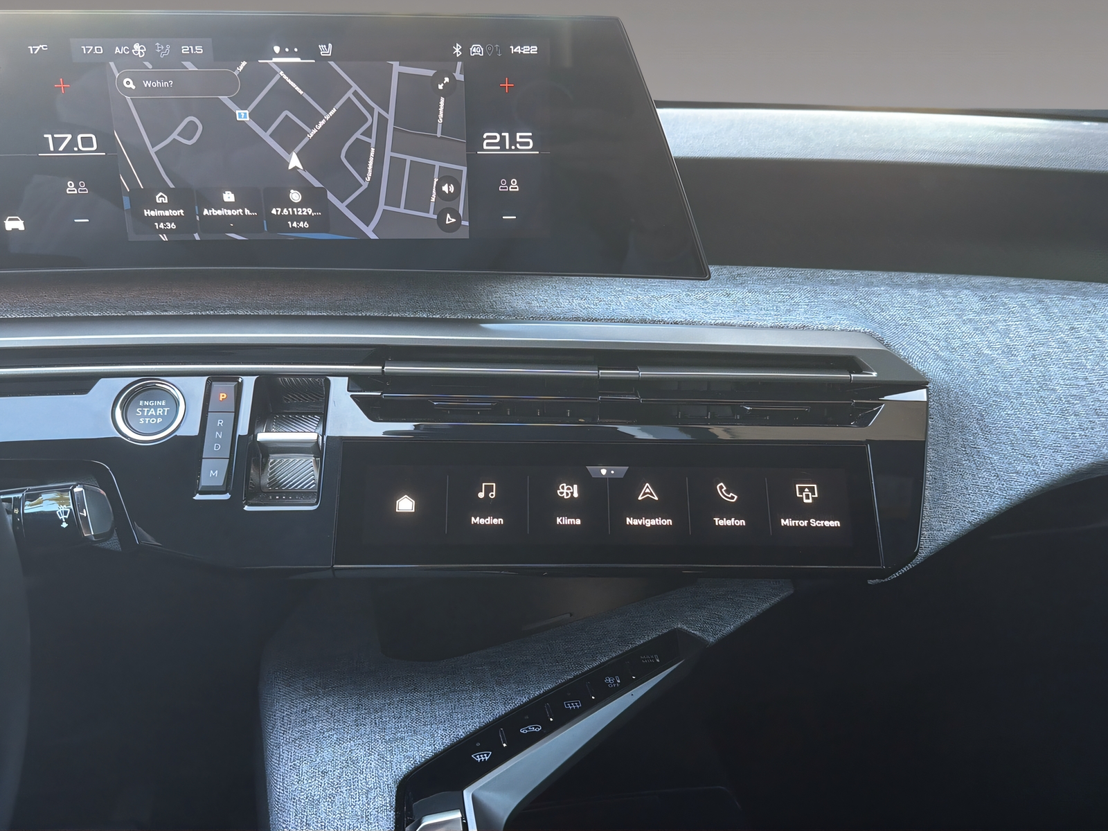 PEUGEOT 3008 1.2 Hybrid Allure-image-9