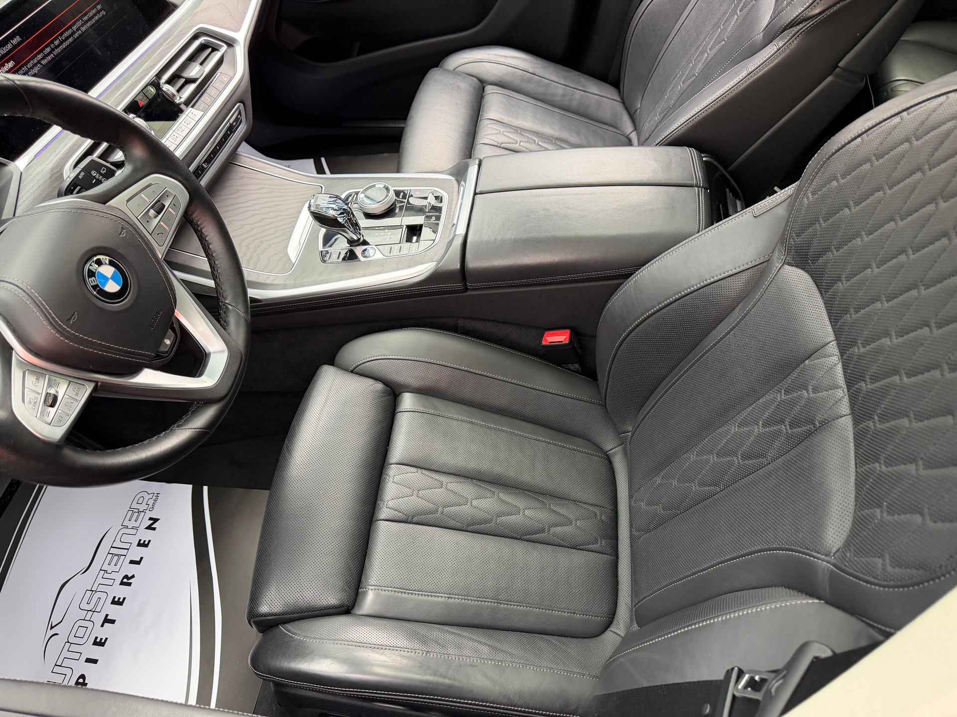 BMW 340 PS. X7 X-DRIVE 48V 40d STEPTRONIC. CH WAGEN. TOP AUSSTATTUNG !! PANORAMA + 7 PLÄTZER + AHK 3500. NEU AB MFK NEU AB SERVICE.-image-22