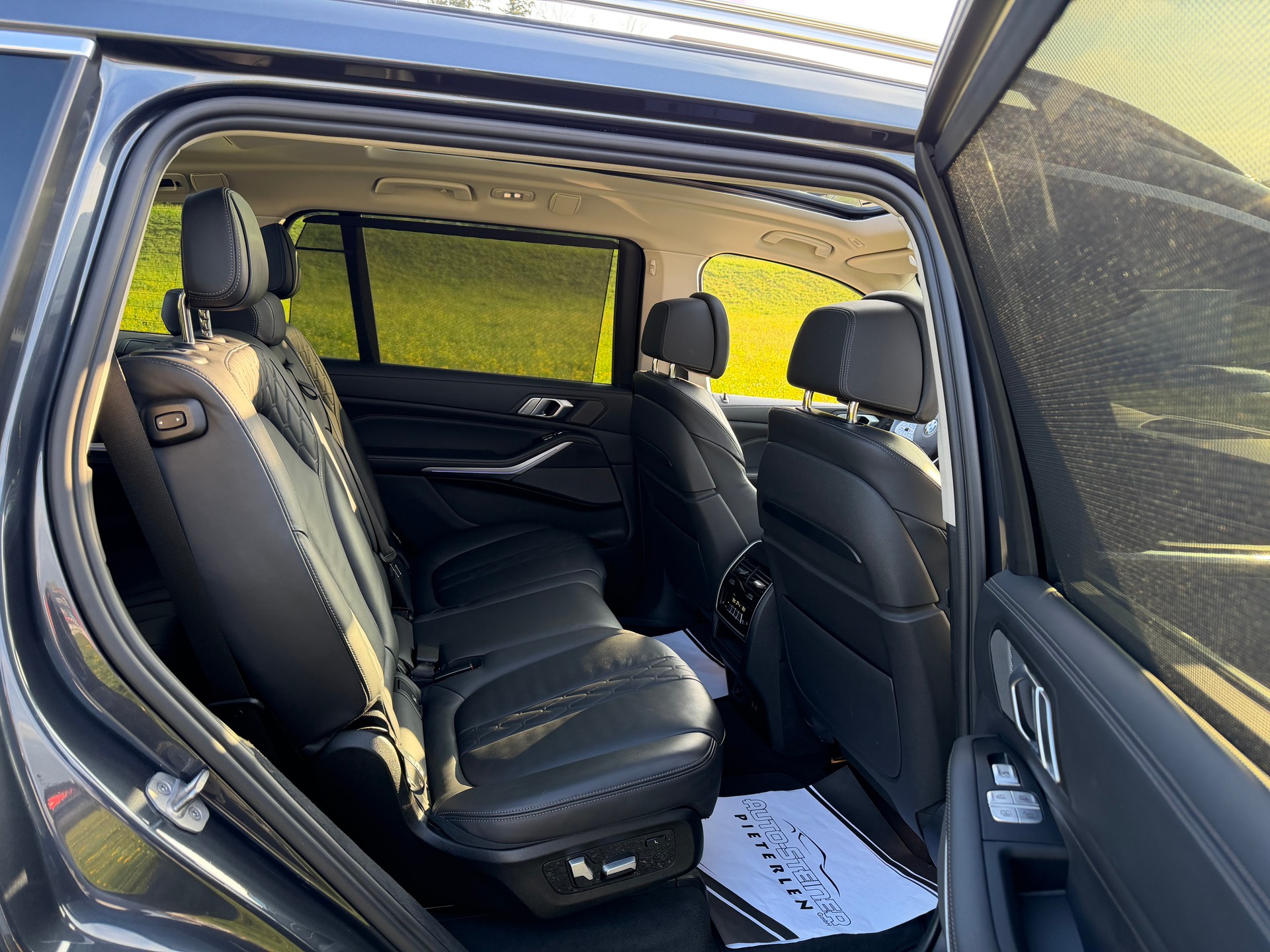 BMW 340 PS. X7 X-DRIVE 48V 40d STEPTRONIC. CH WAGEN. TOP AUSSTATTUNG !! PANORAMA + 7 PLÄTZER + AHK 3500. NEU AB MFK NEU AB SERVICE.-image-59