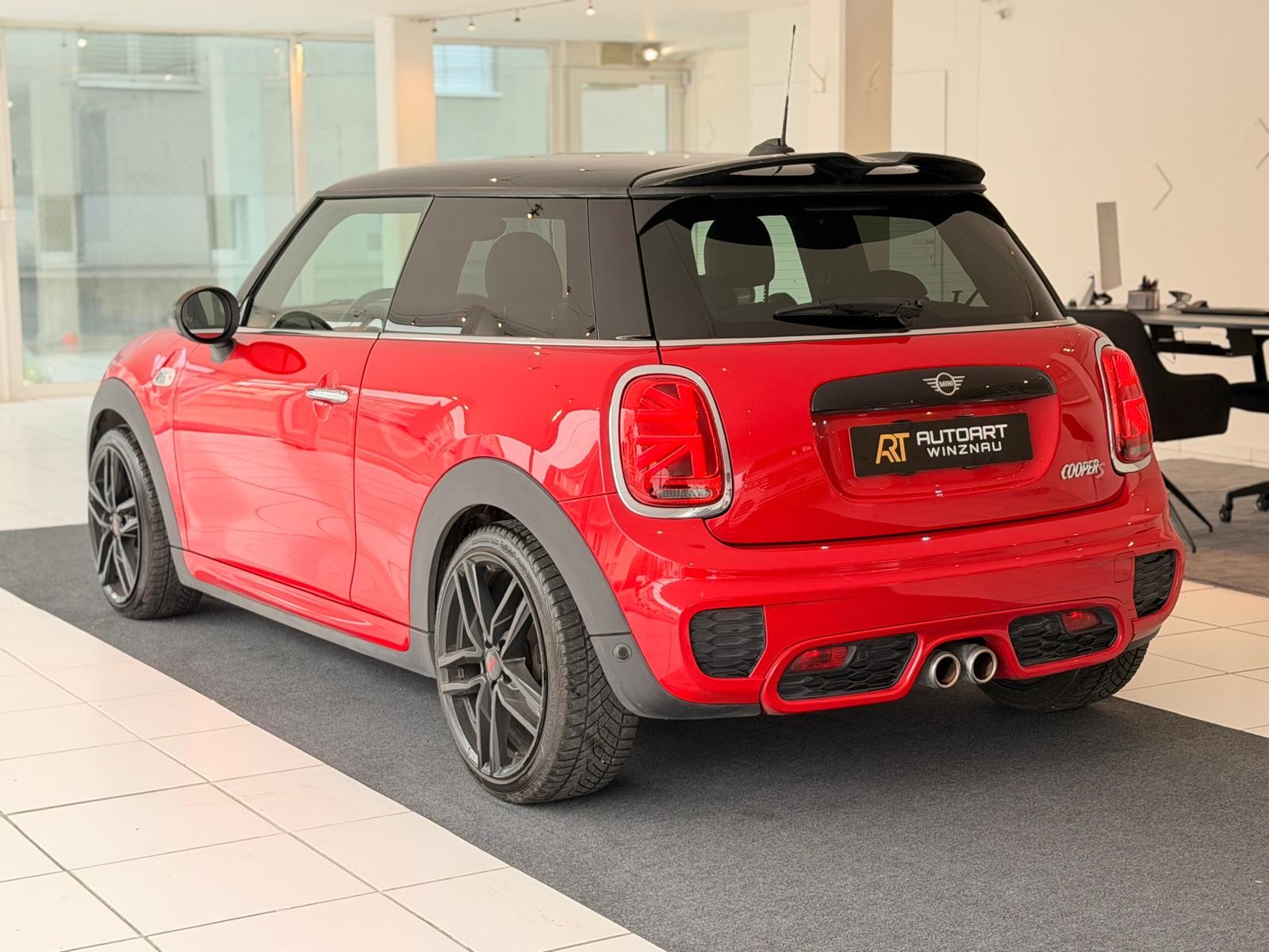 MINI Cooper S ** Frisch ab MFK & Service**-image-7