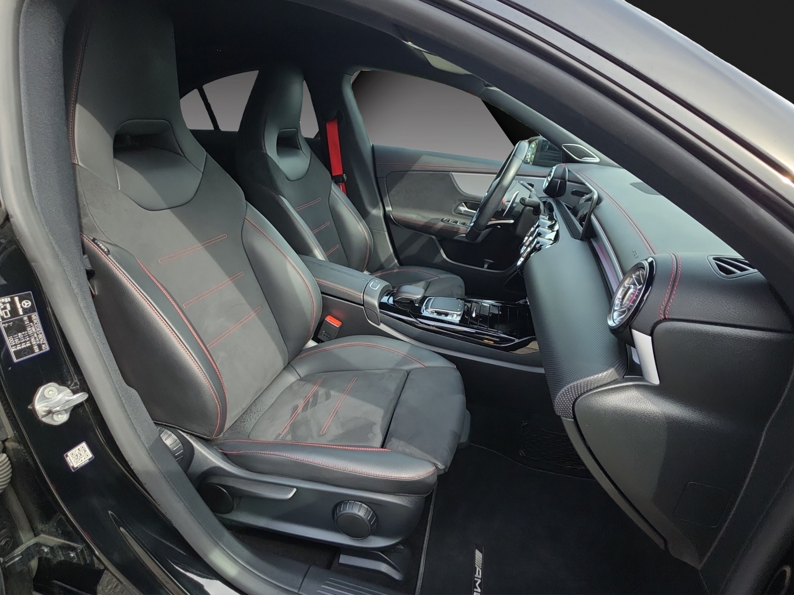 MERCEDES-BENZ CLA 35 AMG 4Matic 7G-DCT-image-16