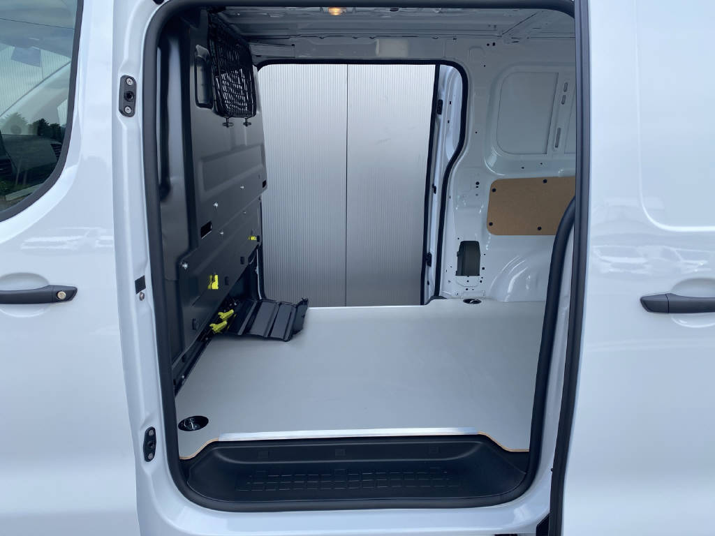 PEUGEOT Expert Kaw. Standard 2.2 BlueHDi 150 PS-image-14